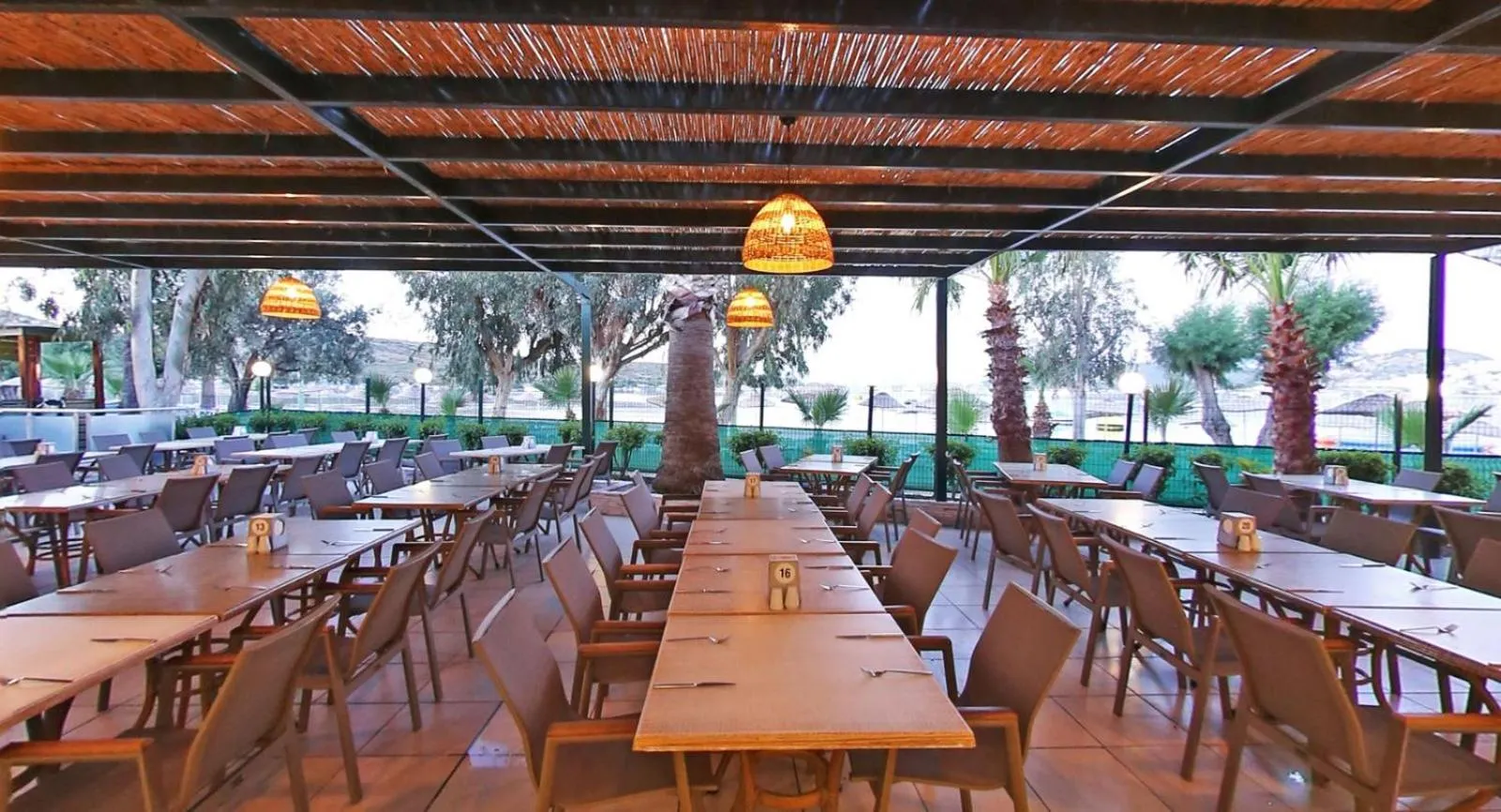 Restaurant/places to eat in Parkim Ayaz Hotel