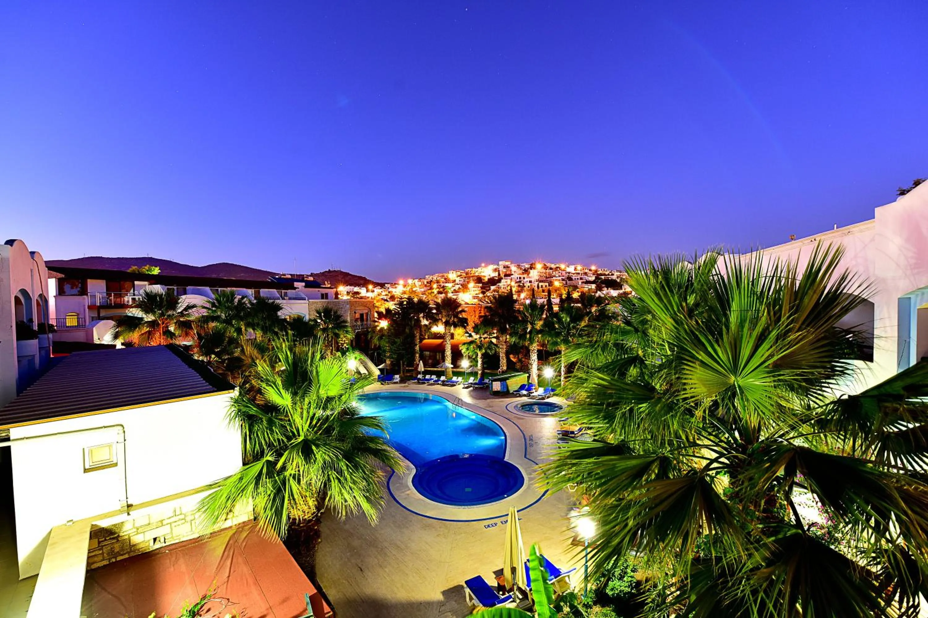 Pool view in Parkim Ayaz Hotel