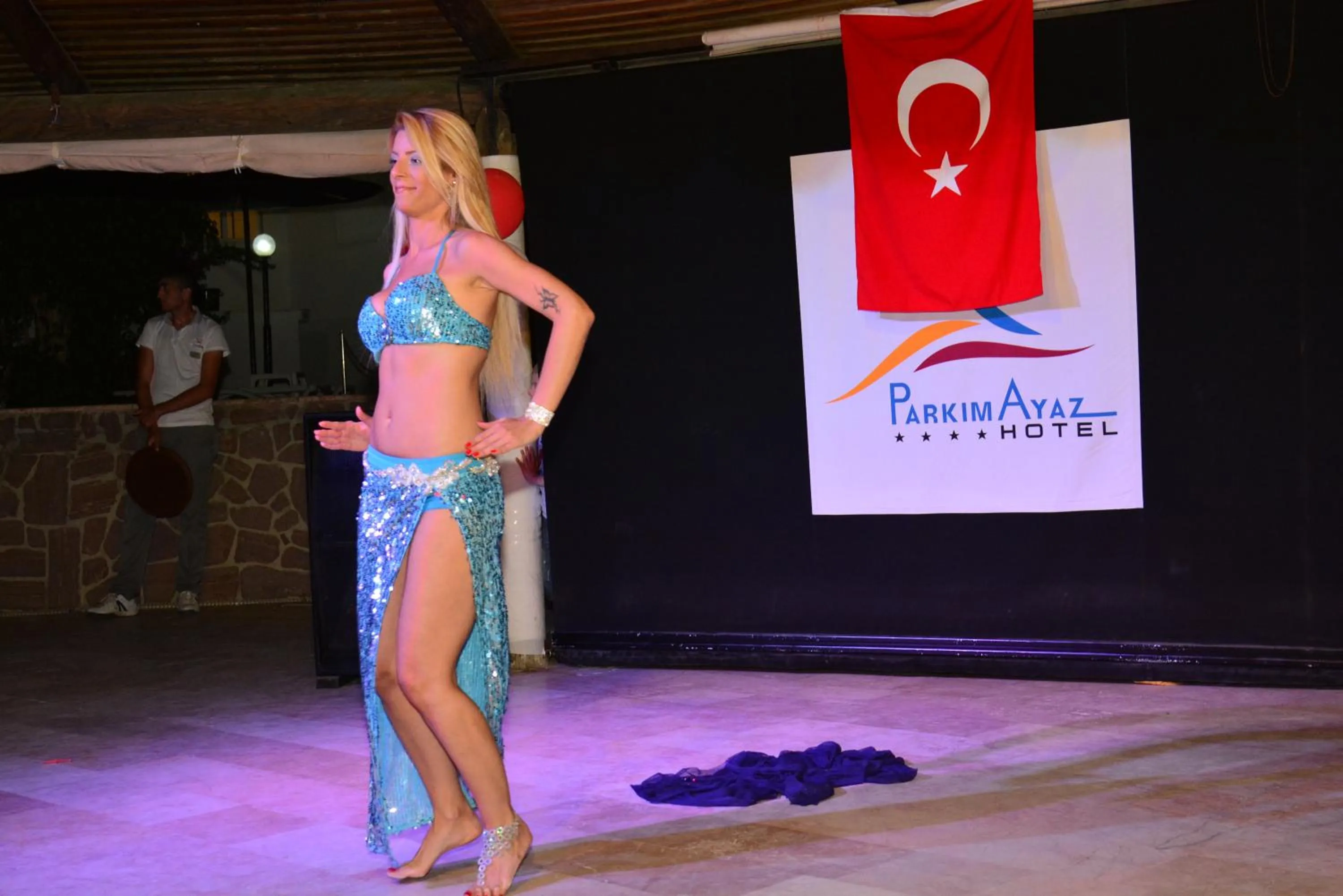 Evening entertainment in Parkim Ayaz Hotel