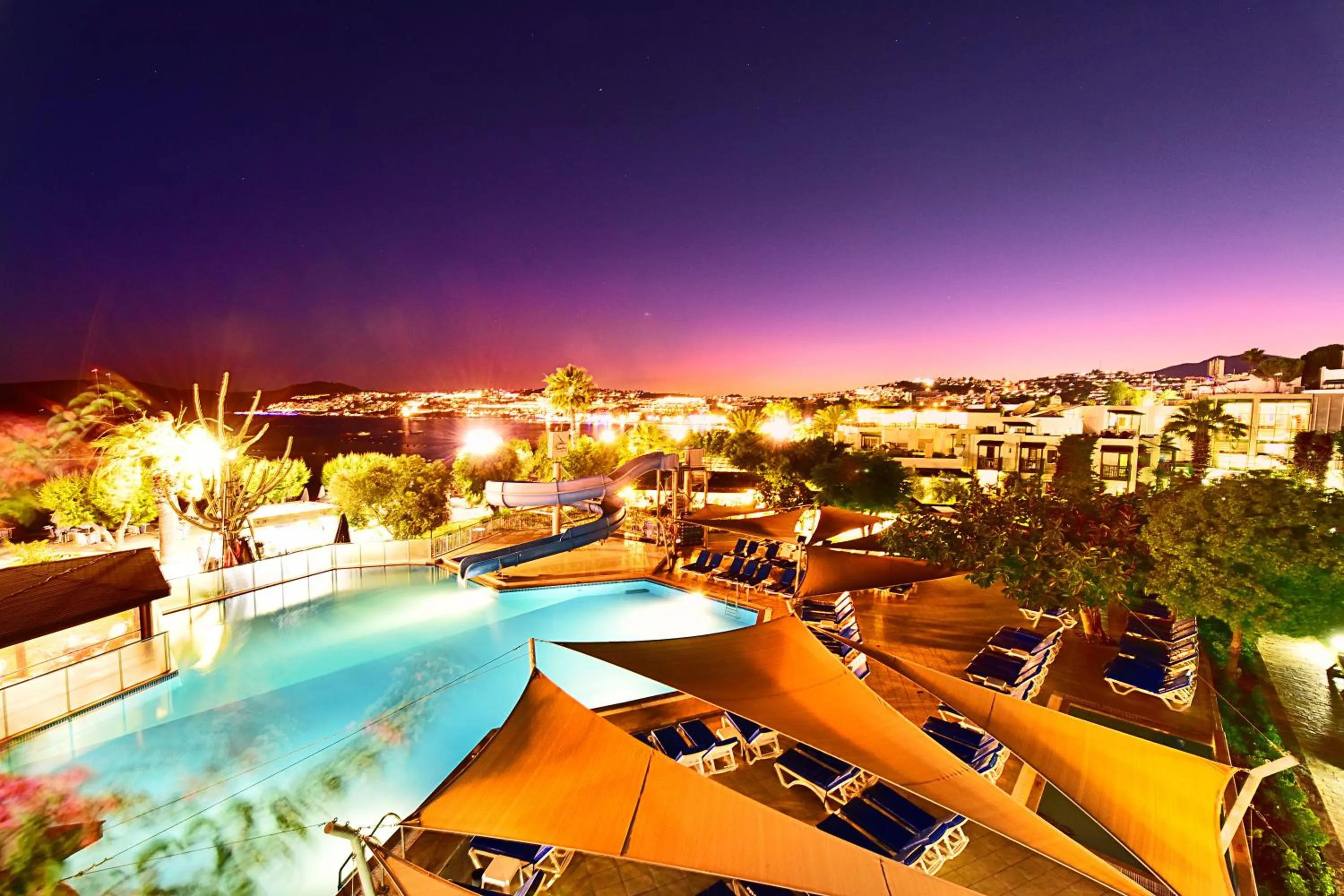 Pool view in Parkim Ayaz Hotel