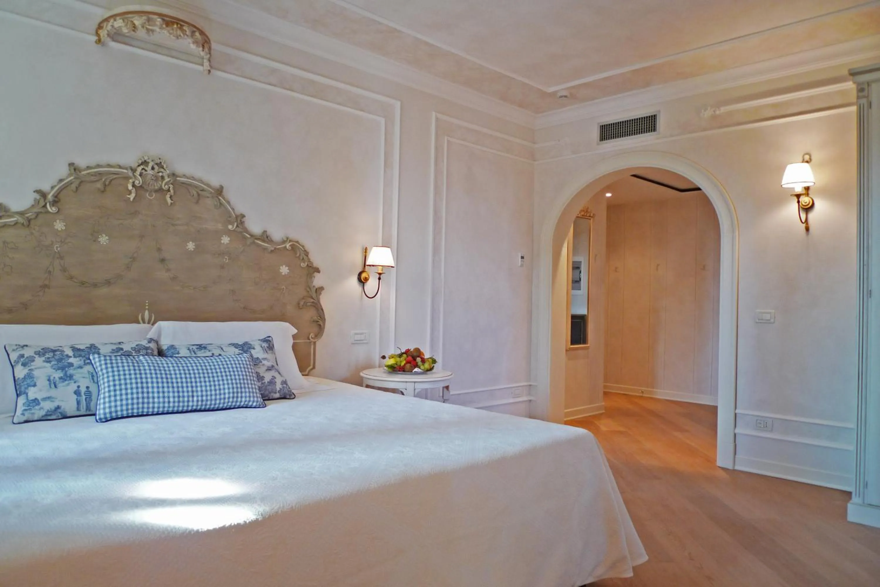 Bed in Garda Hotel San Vigilio Golf