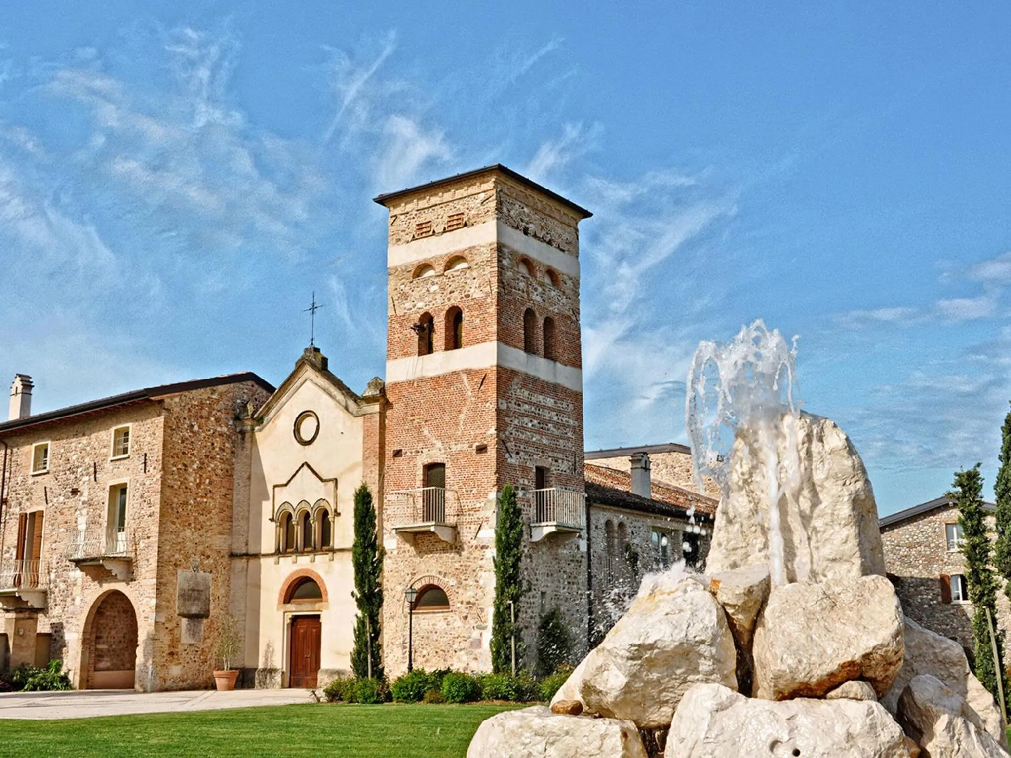 Facade/entrance in Garda Hotel San Vigilio Golf