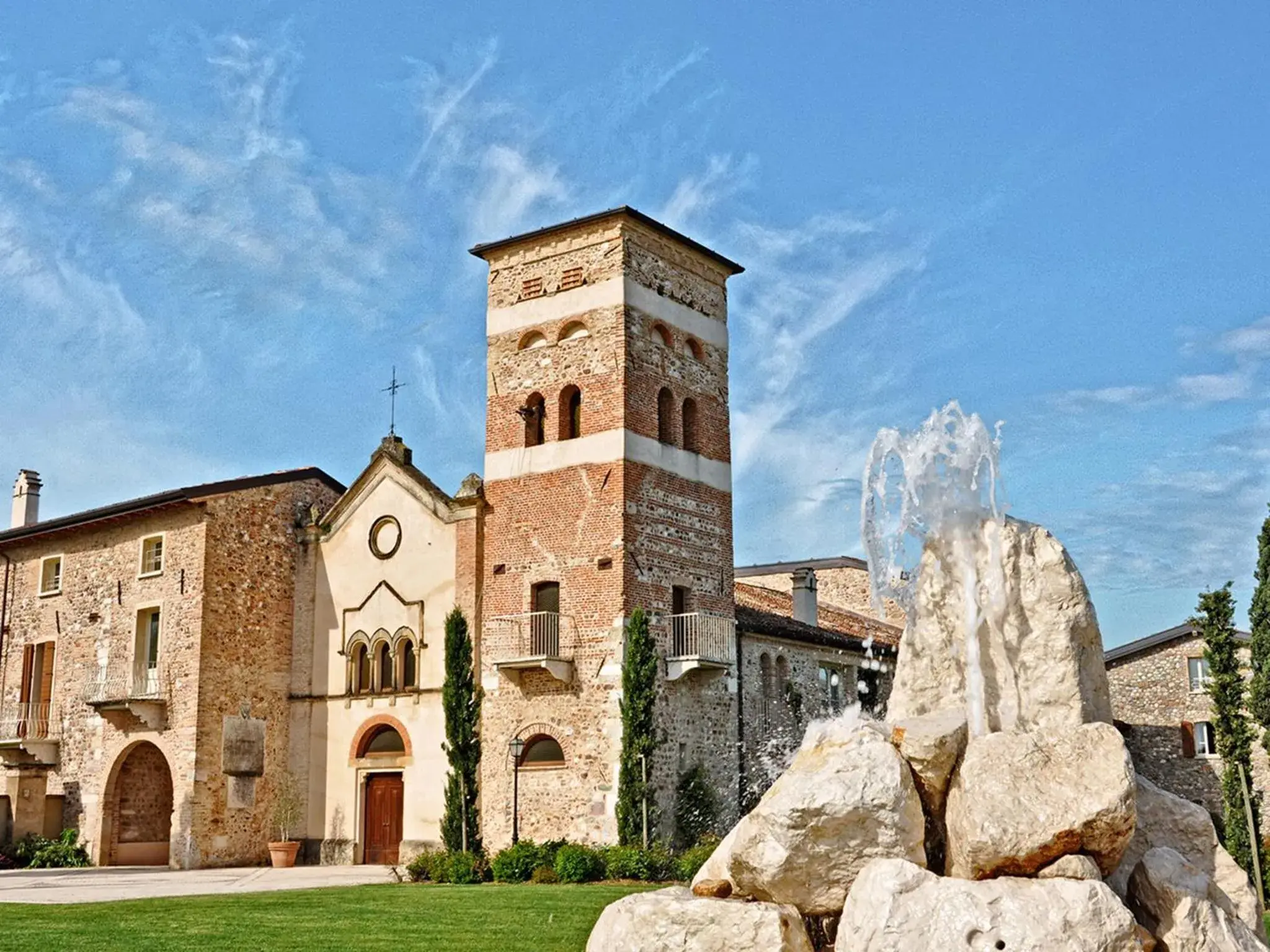 Facade/entrance in Garda Hotel San Vigilio Golf Facade/entrance in Garda Hotel San Vigilio Golf