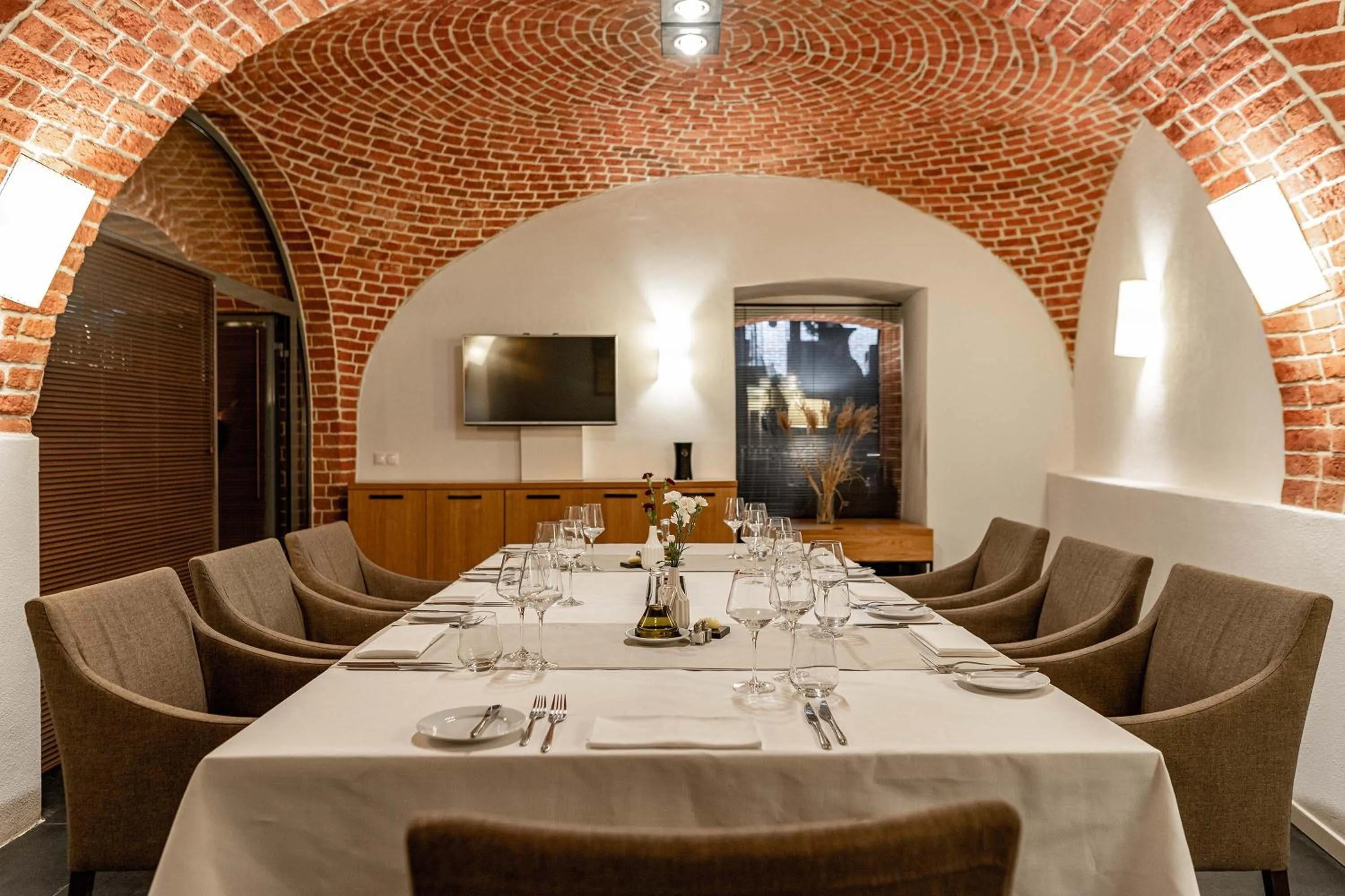 Meeting/conference room in Great Polonia The Granary La Suite Hotel