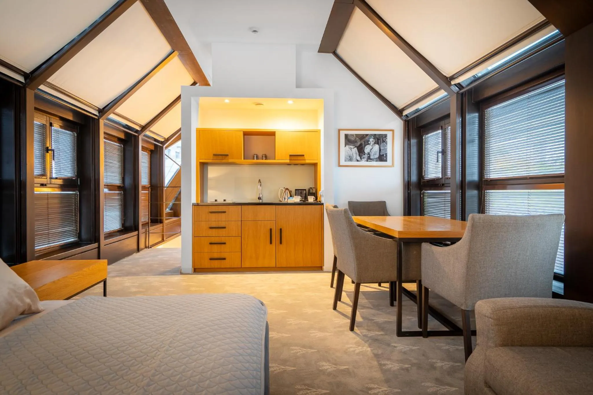 Kitchen or kitchenette, Bed in Great Polonia The Granary La Suite Hotel