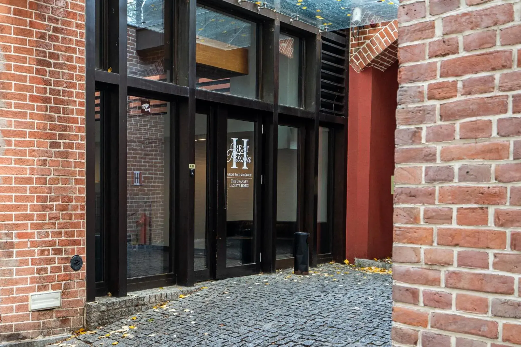 Facade/entrance in Great Polonia The Granary La Suite Hotel Facade/entrance in Great Polonia The Granary La Suite Hotel