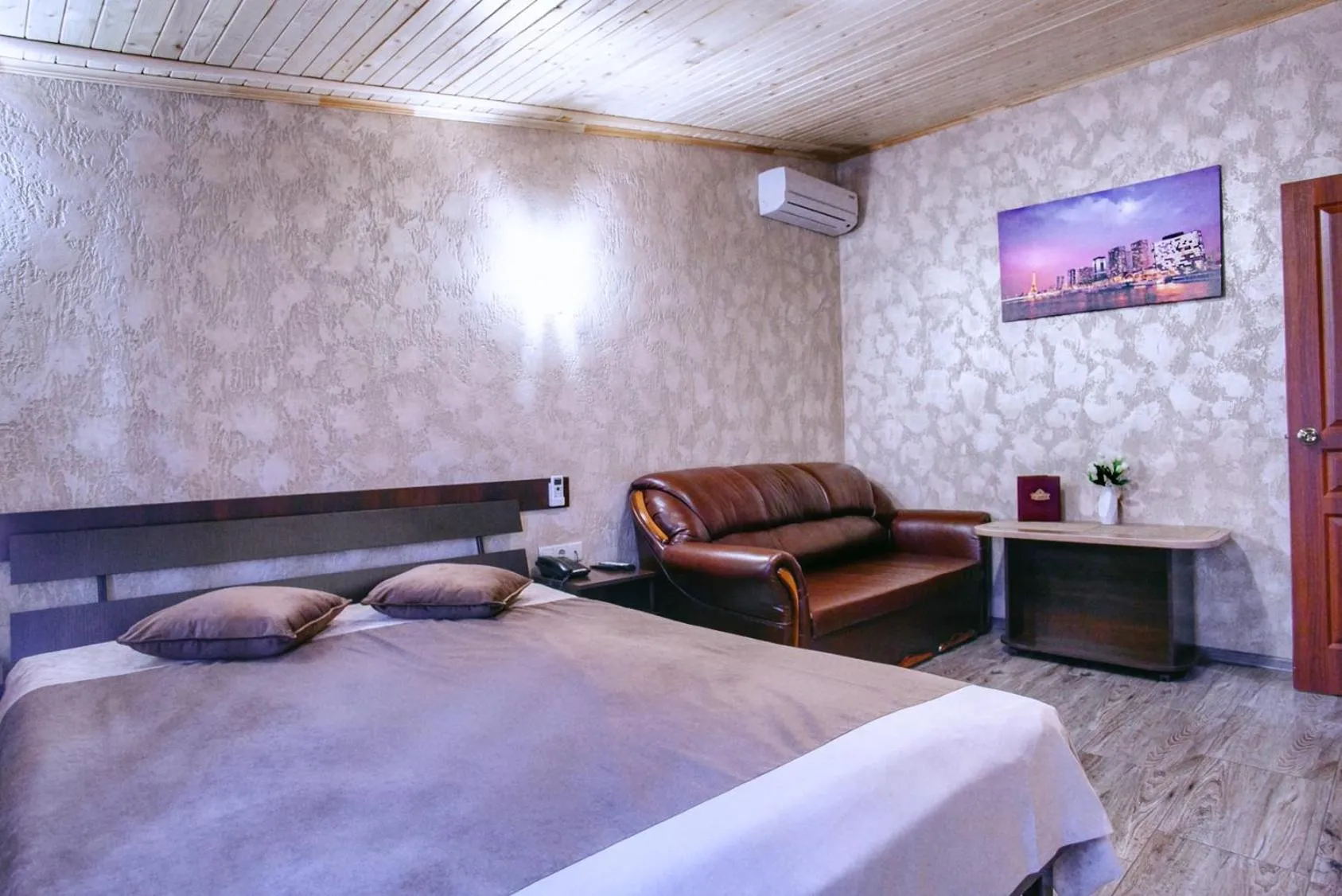 Bed in Hotel Fortuna