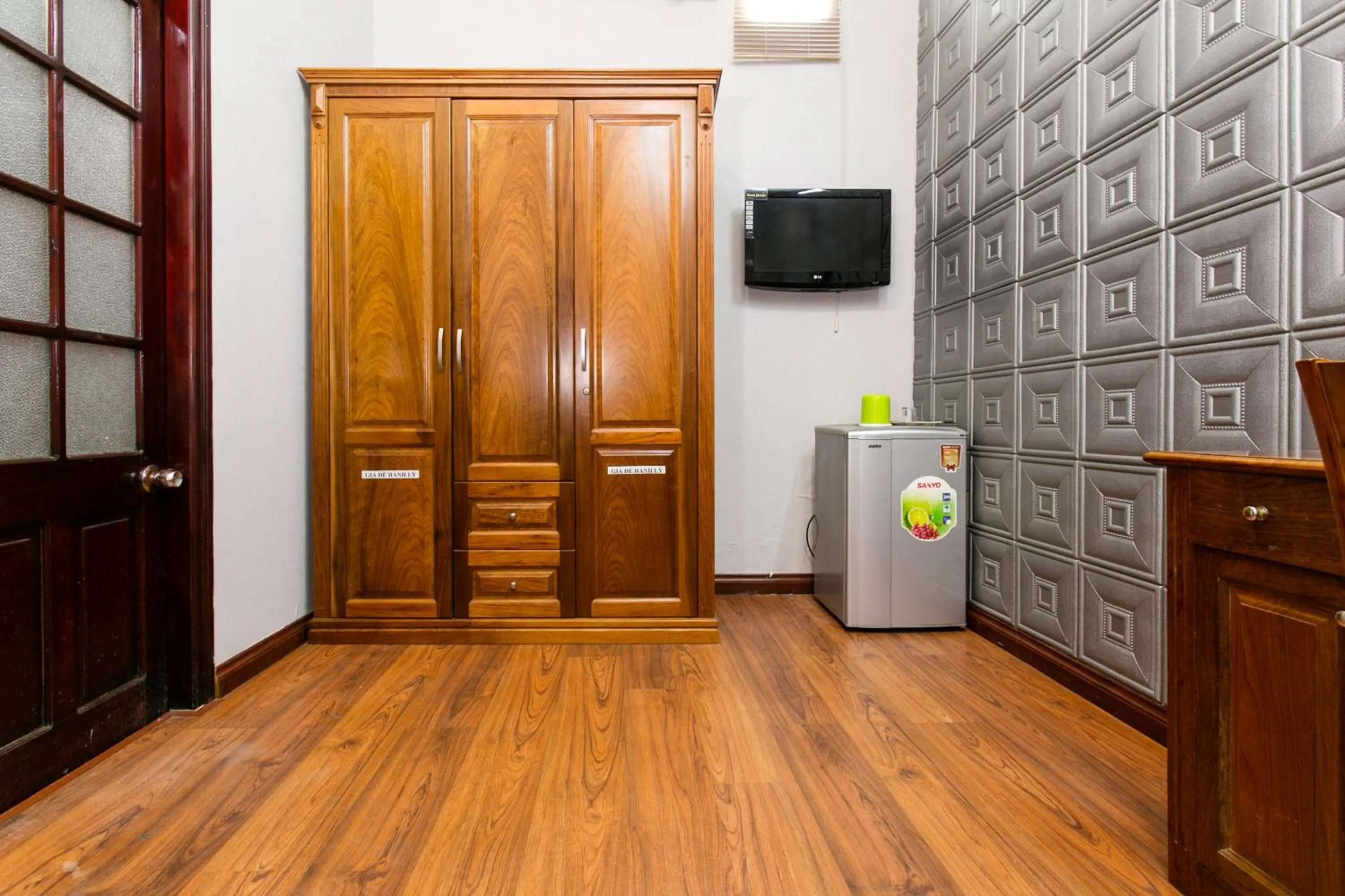 Photo of the whole room in Honey Hotel Da Nang