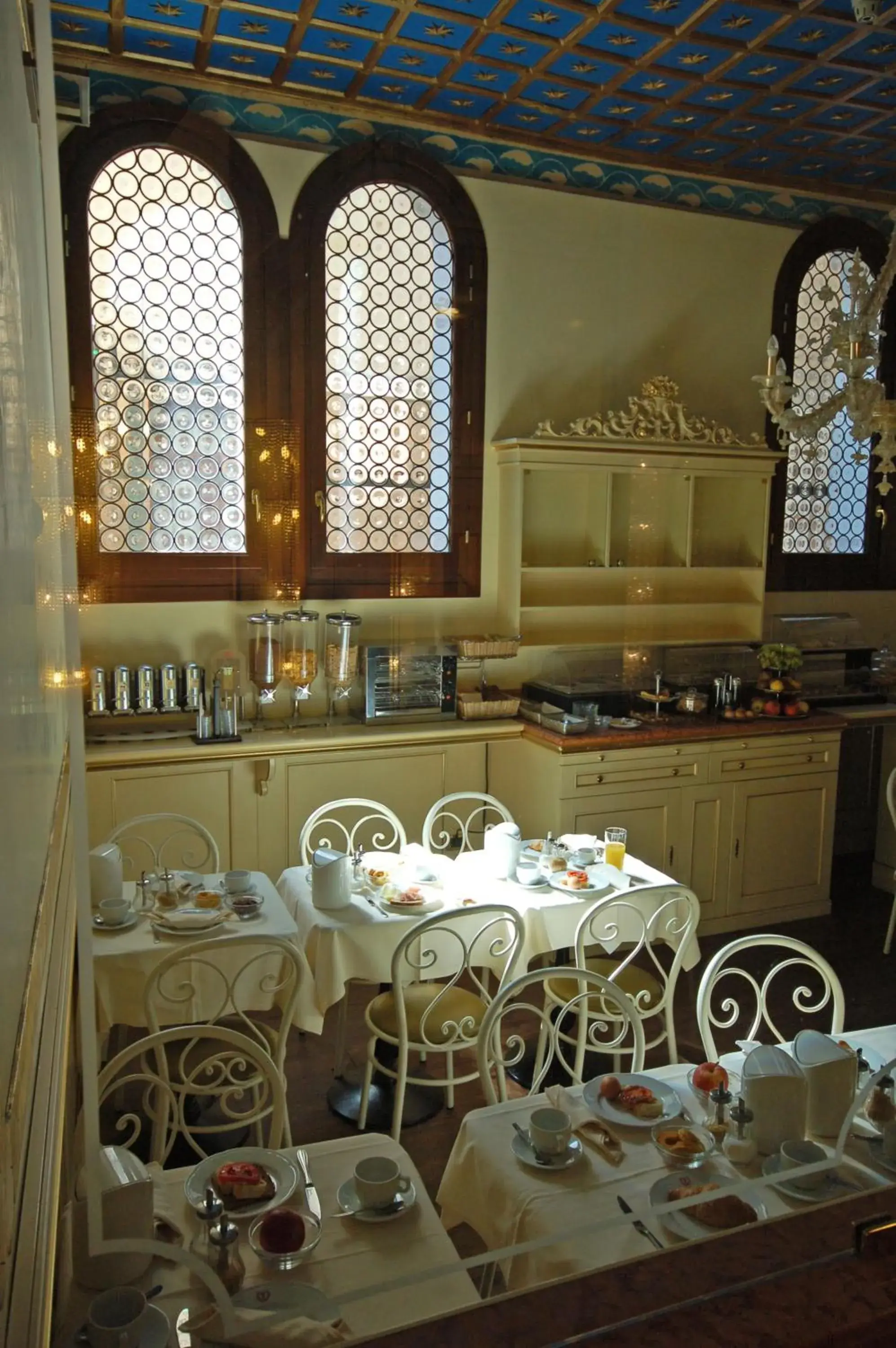 Restaurant/places to eat in Hotel Torino Restaurant/places to eat in Hotel Torino