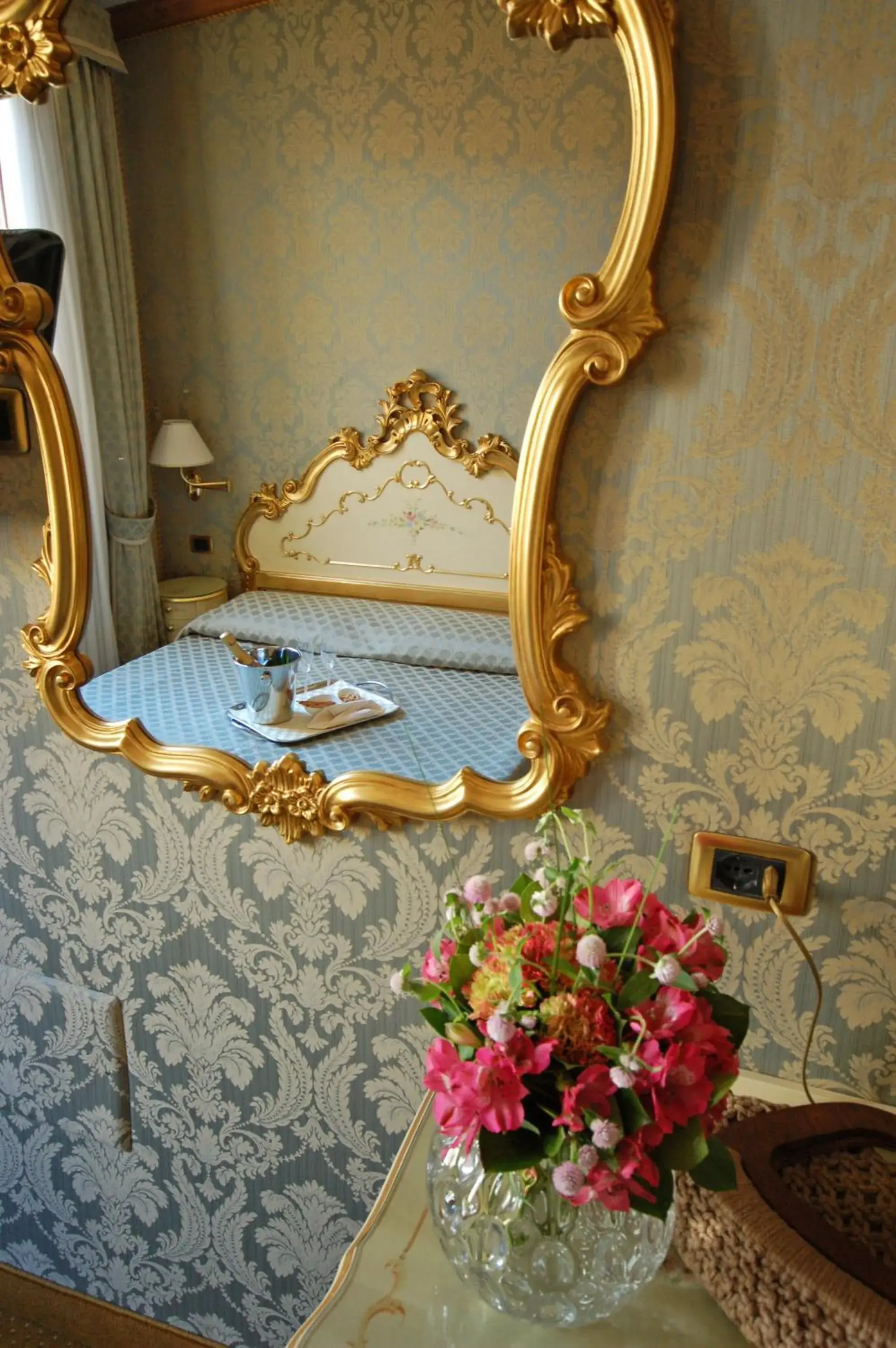 Bed in Hotel Torino Bed in Hotel Torino