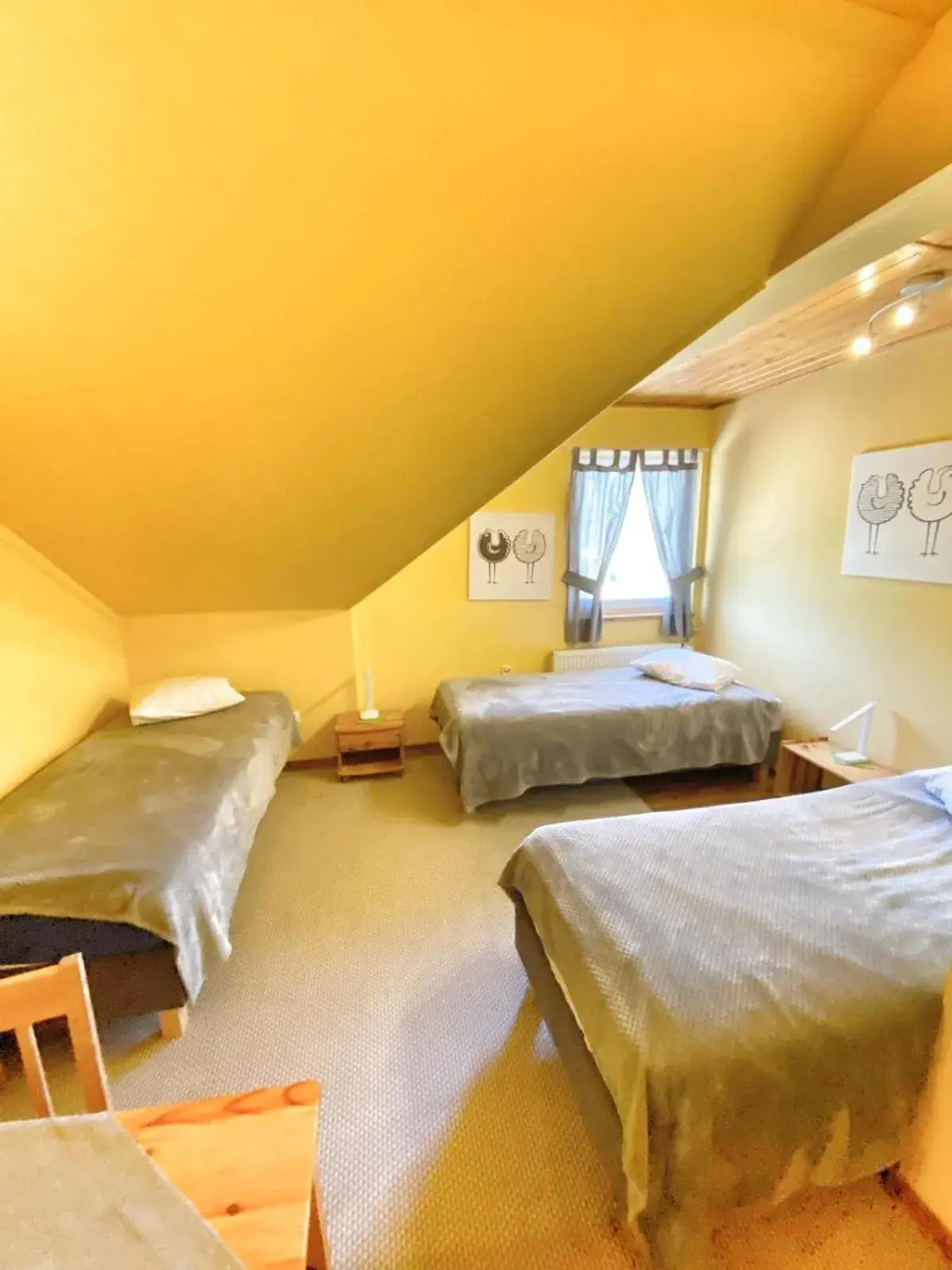Triple Room with Private Bathroom - single occupancy in Karczma Kubalonka Triple Room with Private Bathroom - single occupancy in Karczma Kubalonka