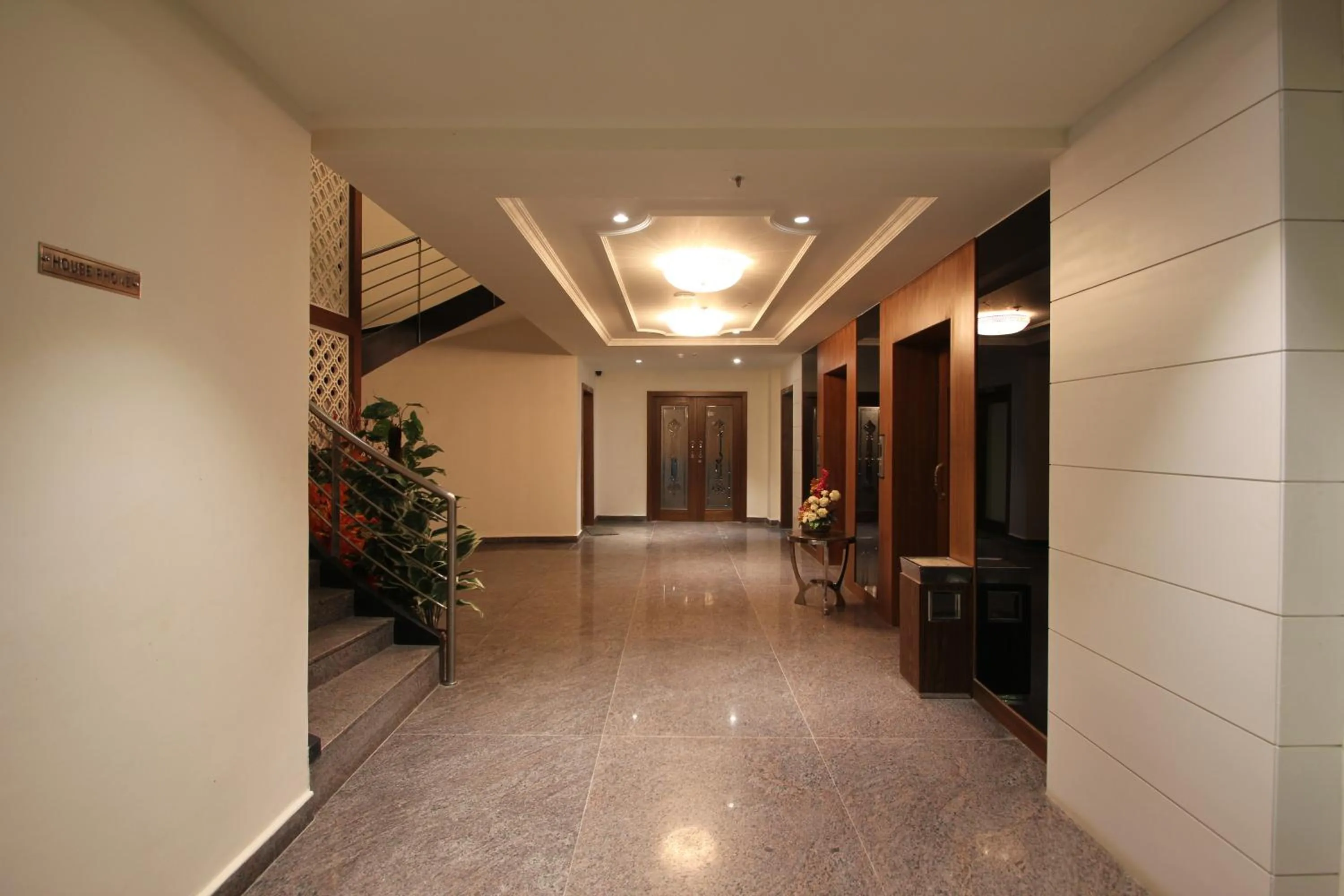 Area and facilities in Hotel Hyderabad Grand