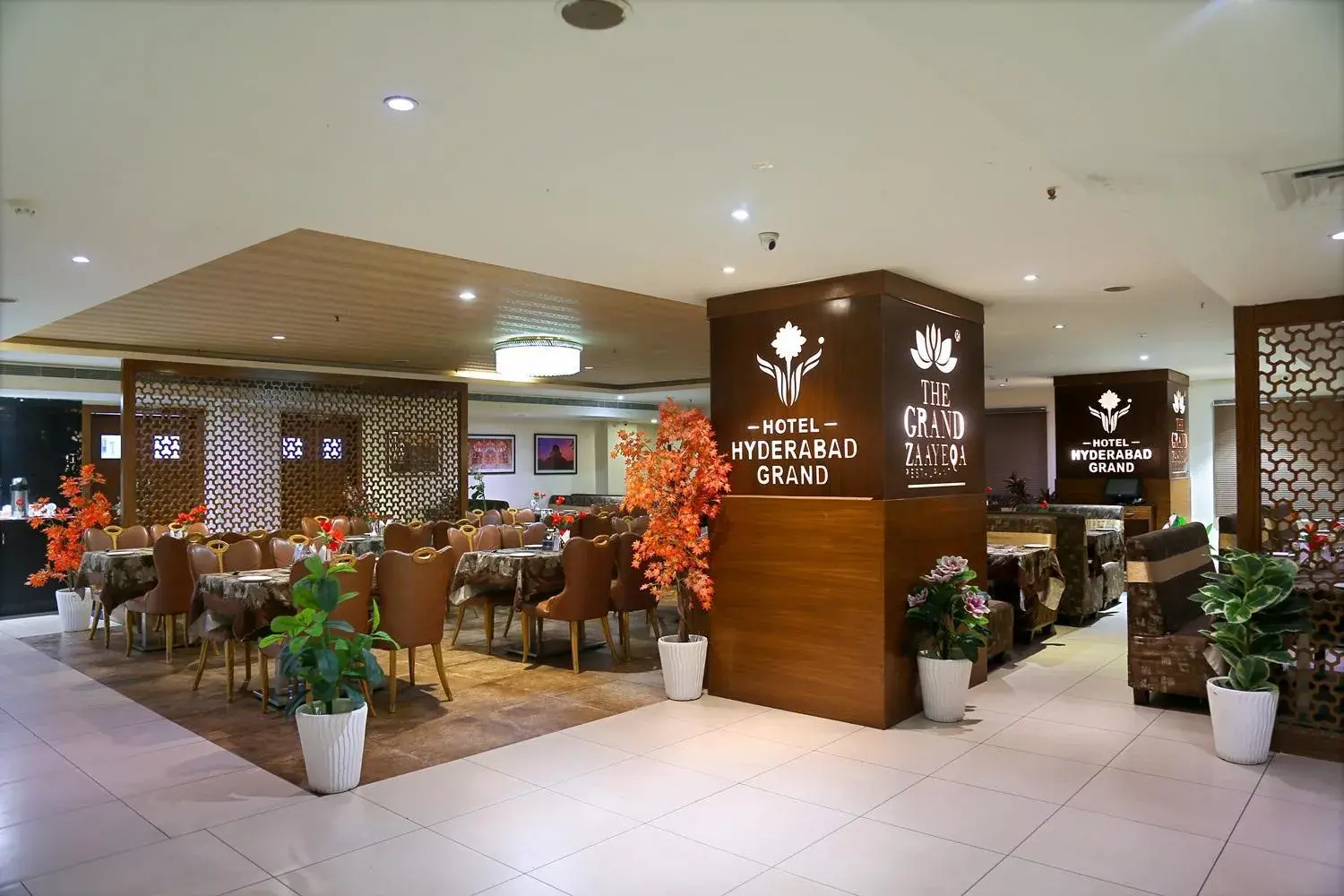 Restaurant/places to eat in Hotel Hyderabad Grand Restaurant/places to eat in Hotel Hyderabad Grand