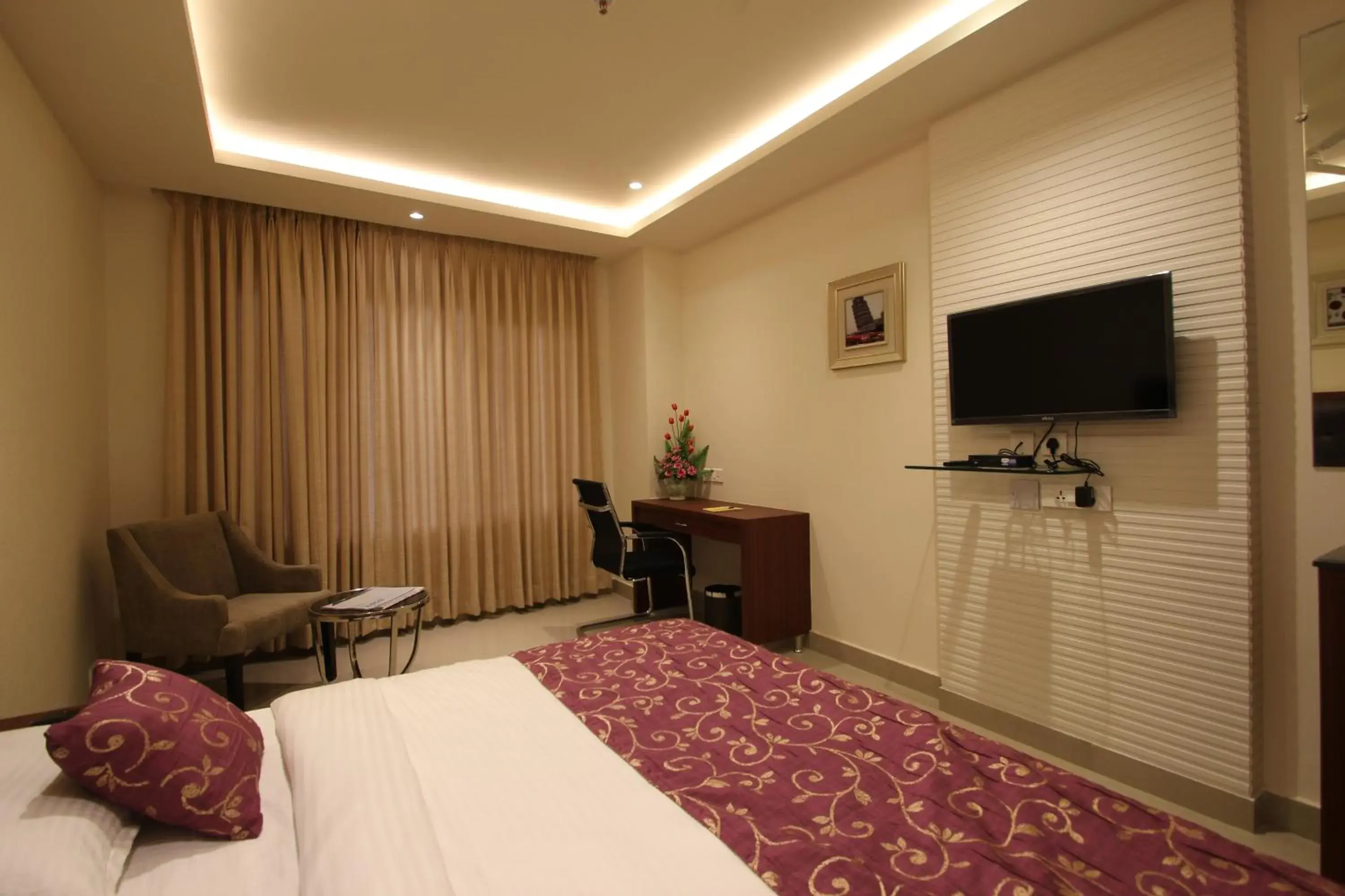 Photo of the whole room, Bed in Hotel Hyderabad Grand Photo of the whole room, Bed in Hotel Hyderabad Grand