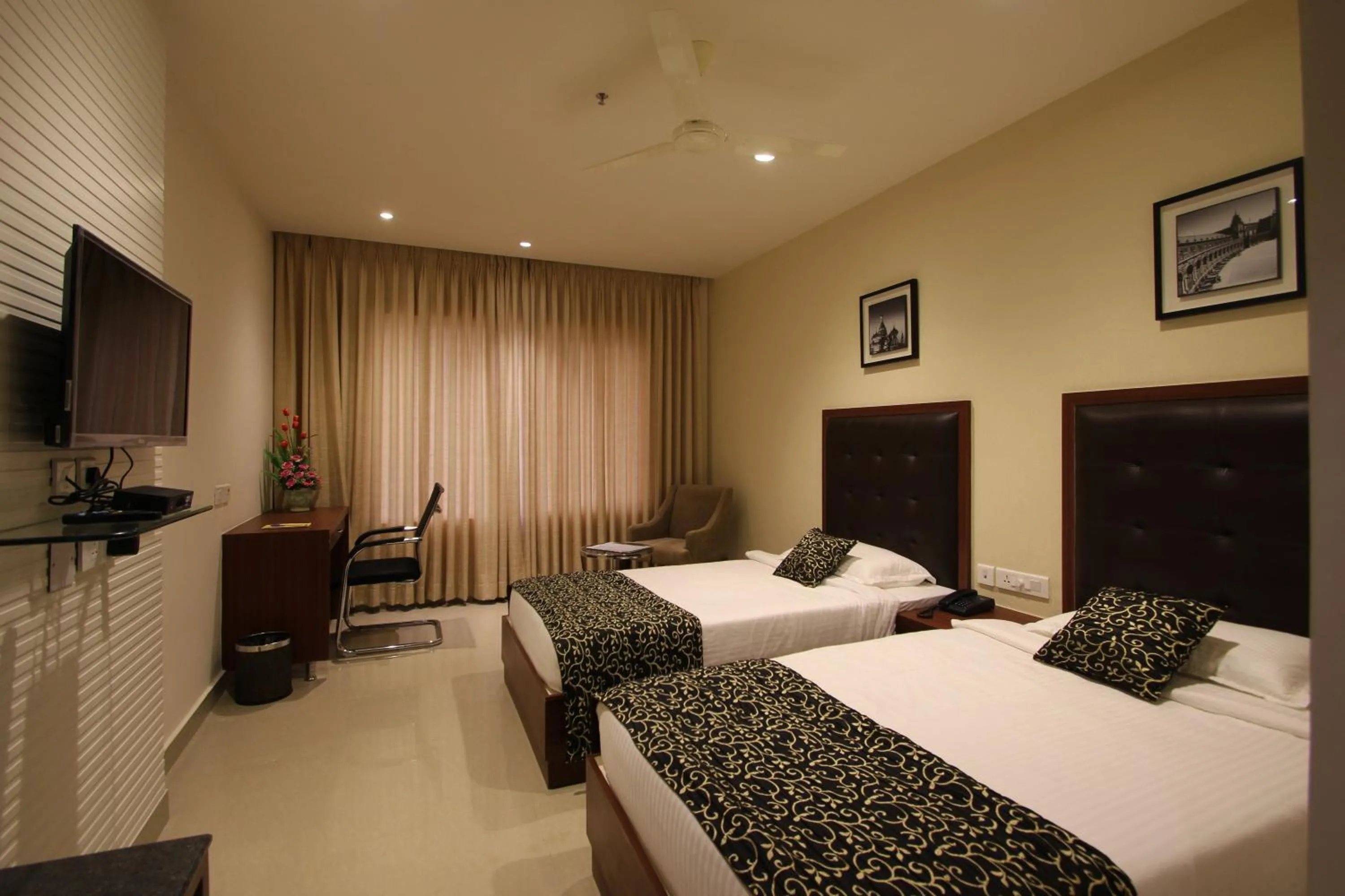 Bedroom in Hotel Hyderabad Grand