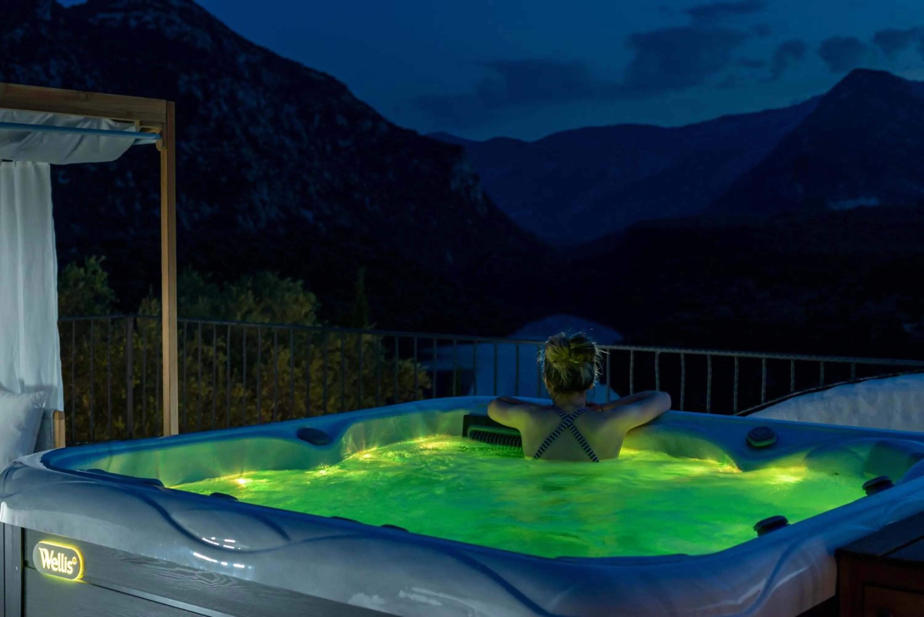 Night in Hotel Villa Cedrino