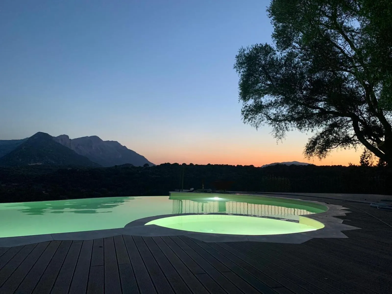 Spring in Hotel Villa Cedrino