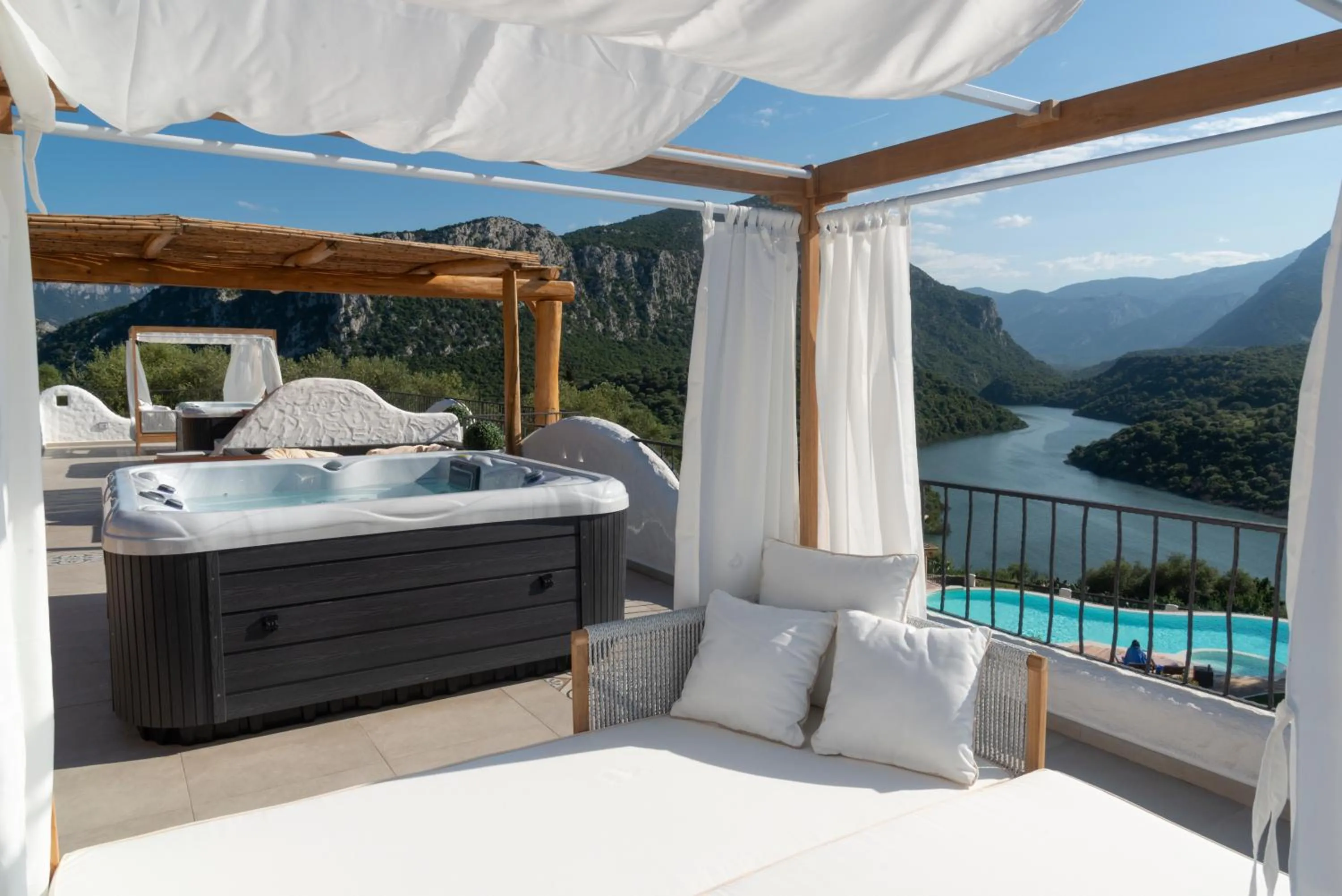 Natural landscape in Hotel Villa Cedrino