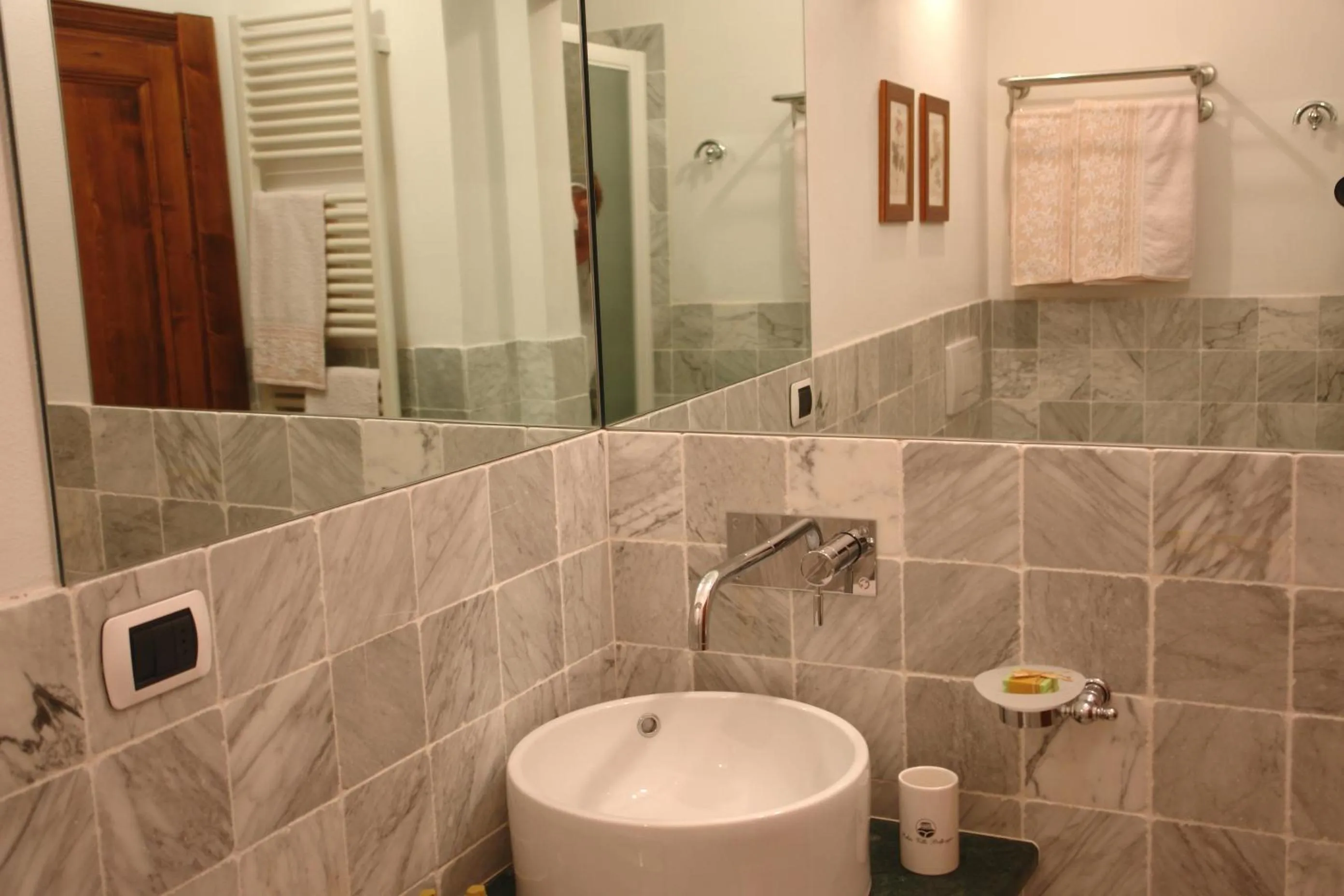 Shower in Relais Villa Belpoggio - Residenza D'Epoca