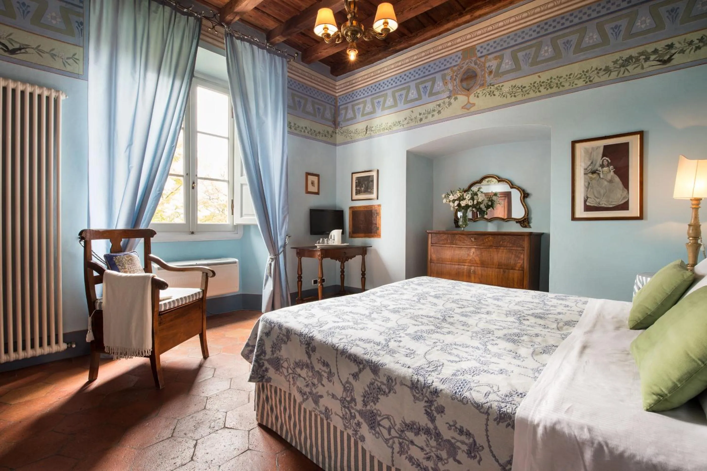 Photo of the whole room, Bed in Relais Villa Belpoggio - Residenza D'Epoca