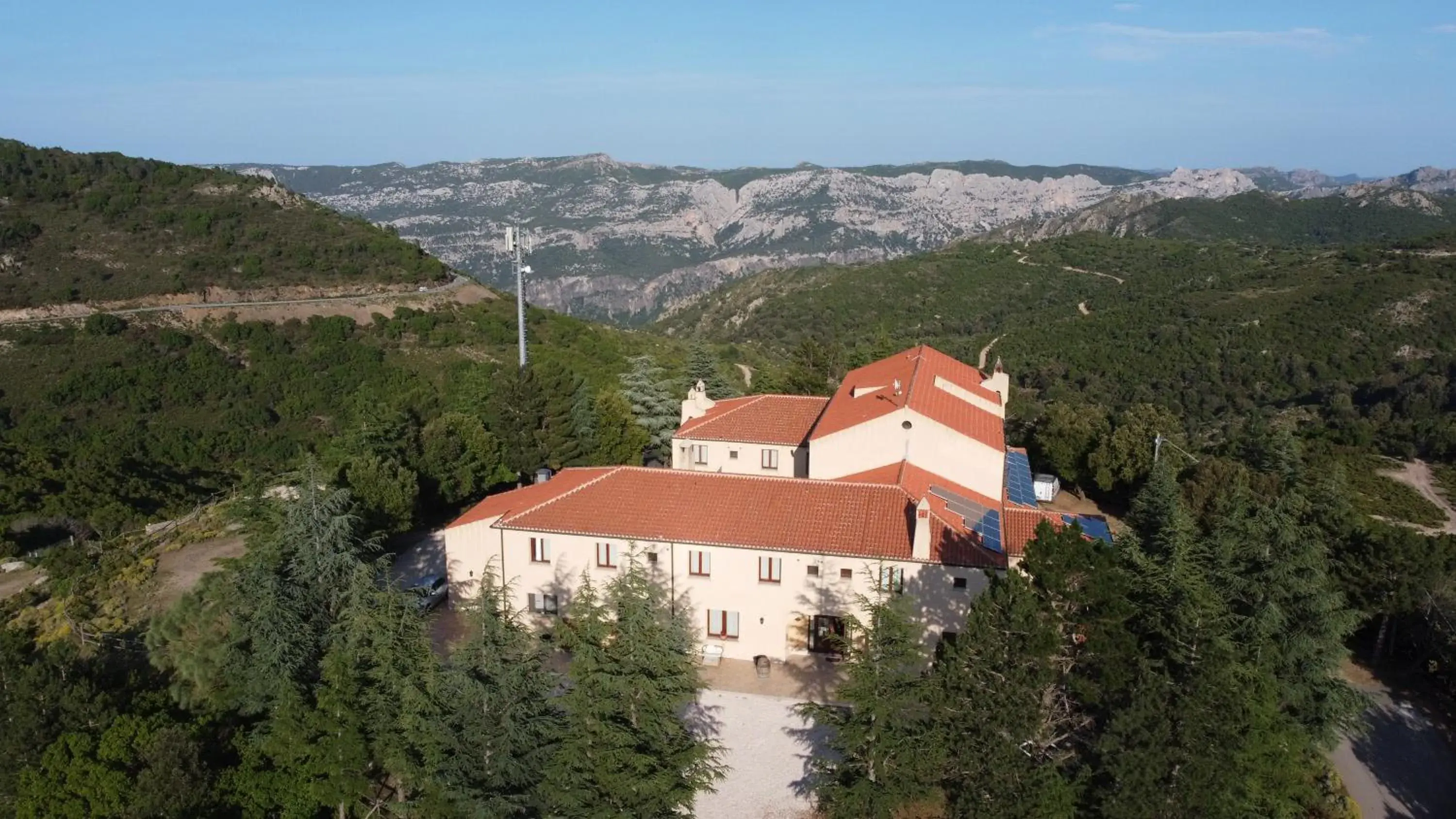 Property building in Gorropu Hotel Property building in Gorropu Hotel