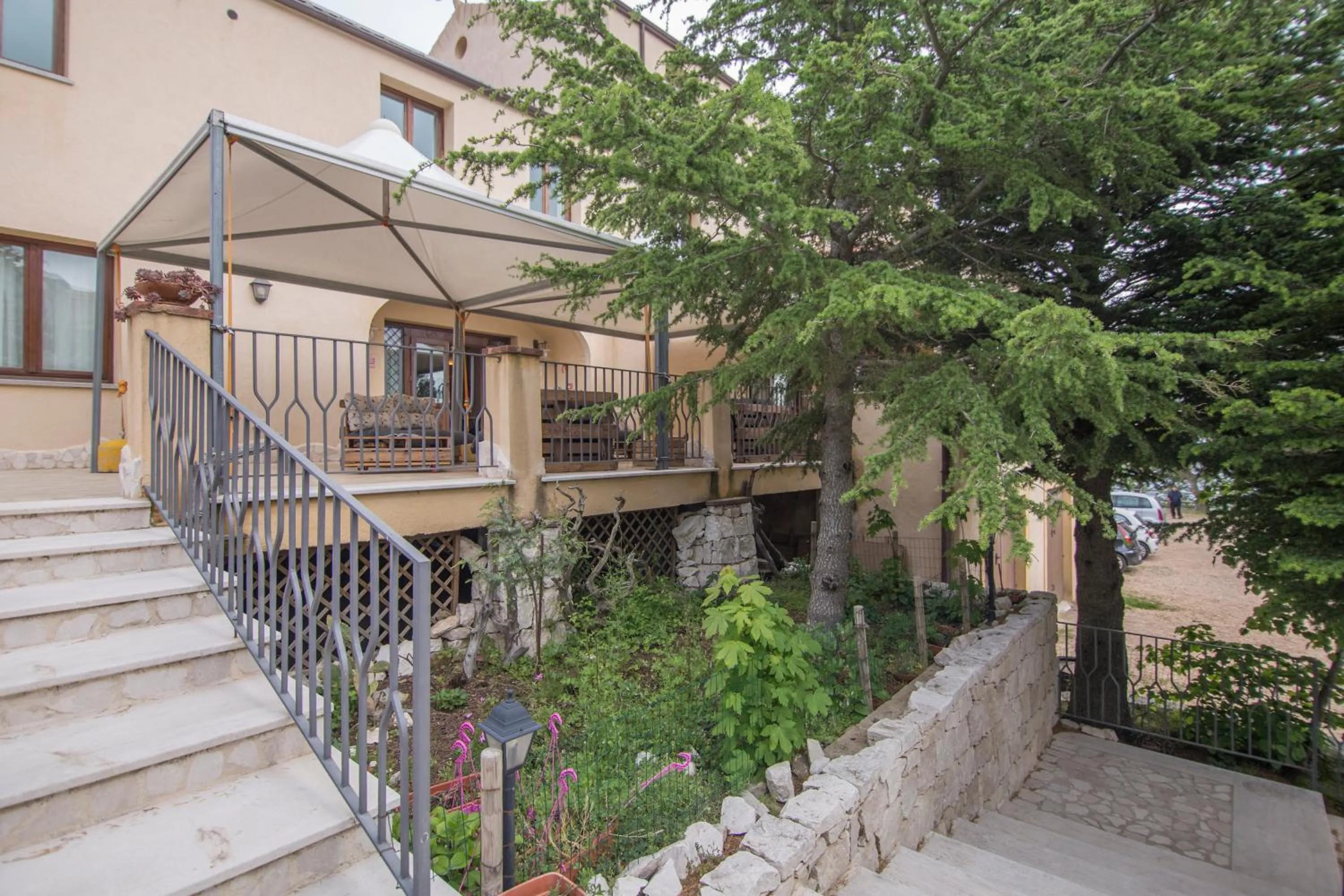 Patio in Gorropu Hotel