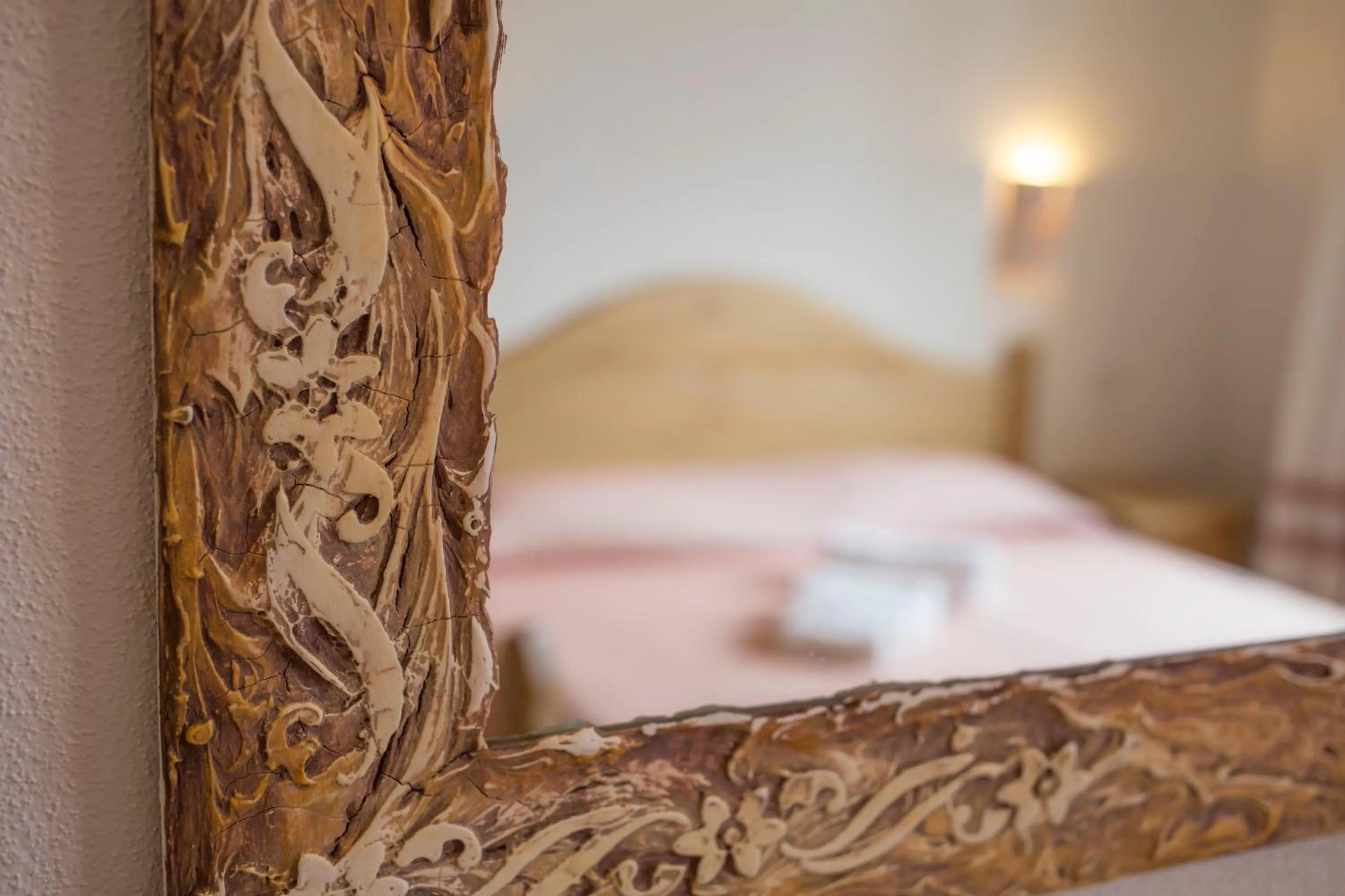Decorative detail, Bed in Gorropu Hotel