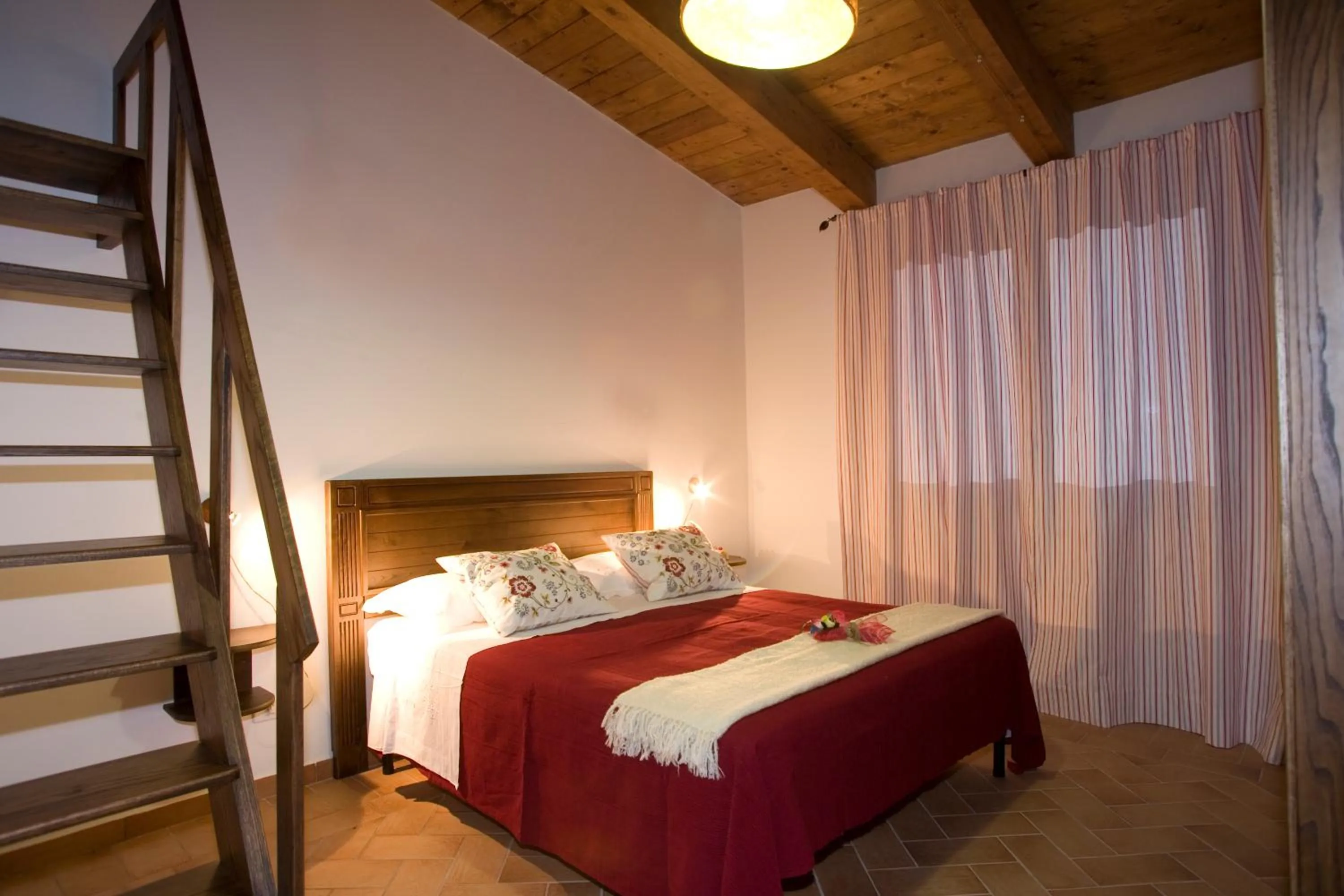 Photo of the whole room, Bed in Podere 1248