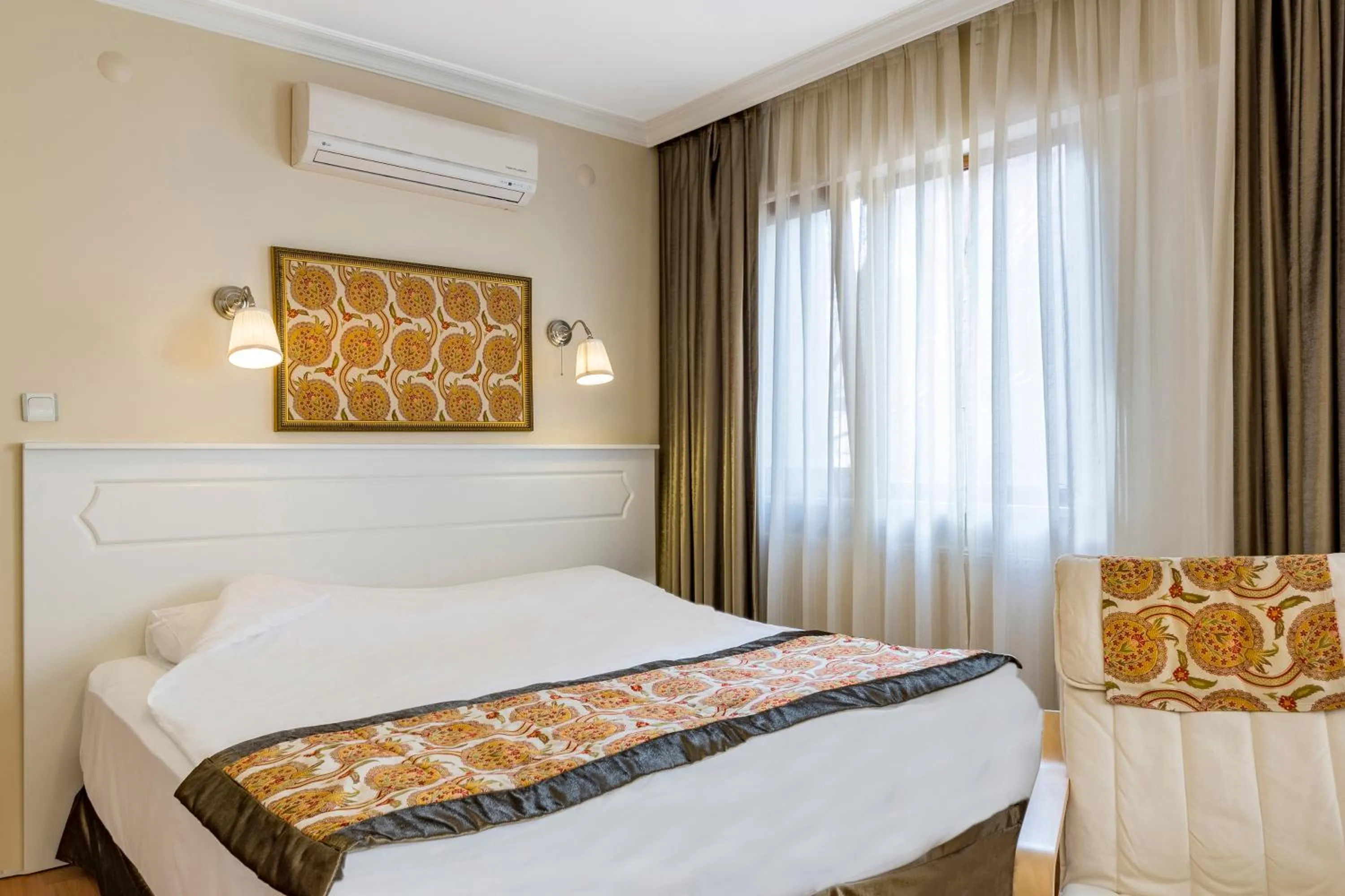 Decorative detail, Bed in Hotel Fehmi Bey - Special Category