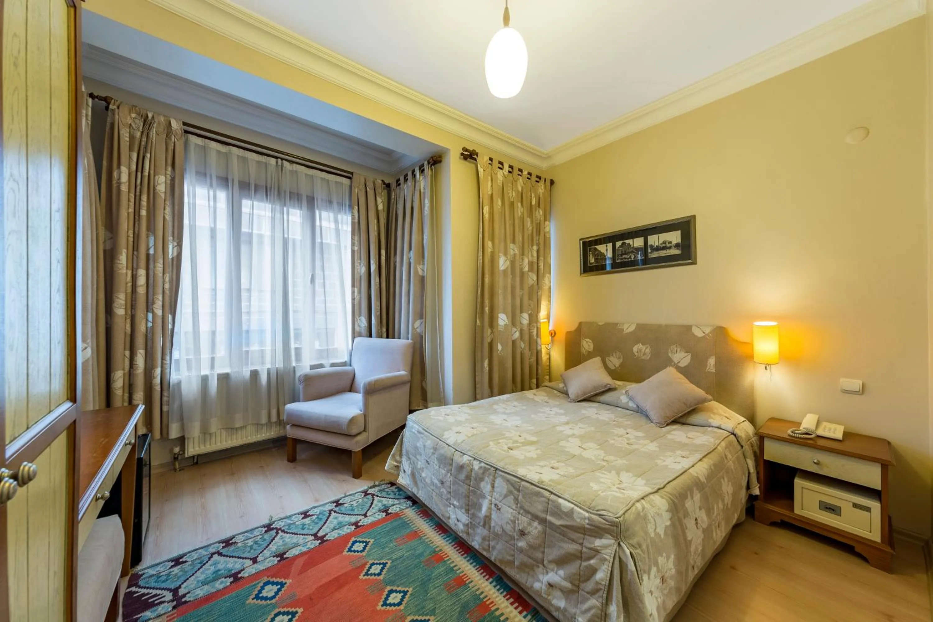 Bed in Hotel Fehmi Bey - Special Category