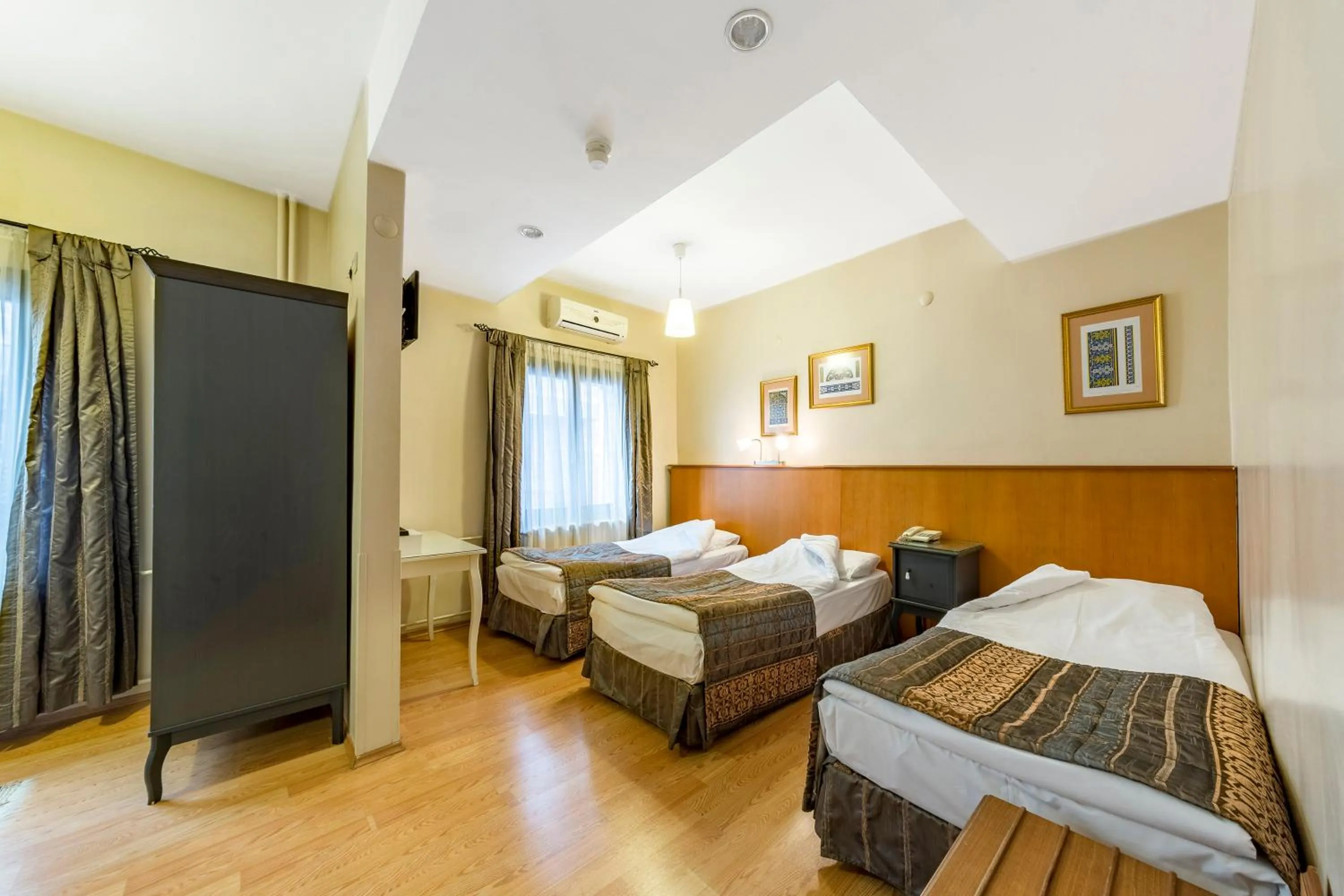 Decorative detail, Bed in Hotel Fehmi Bey - Special Category