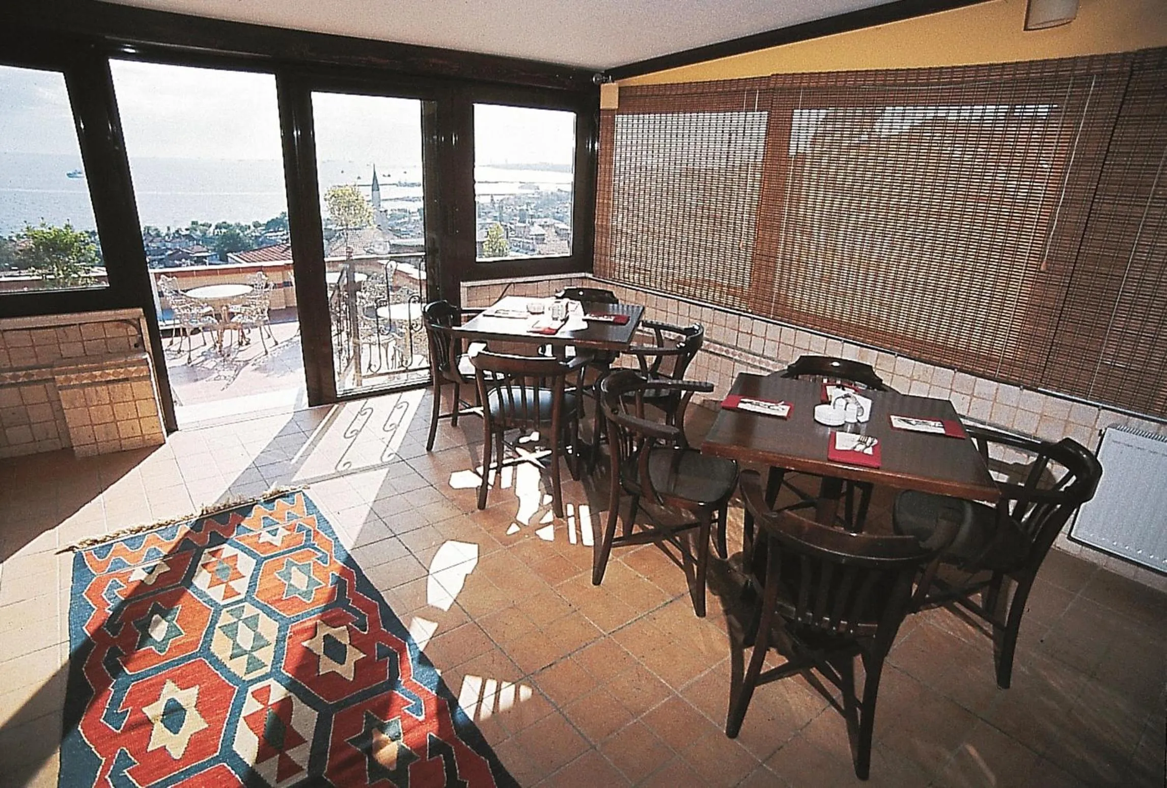 Restaurant/places to eat in Hotel Fehmi Bey - Special Category