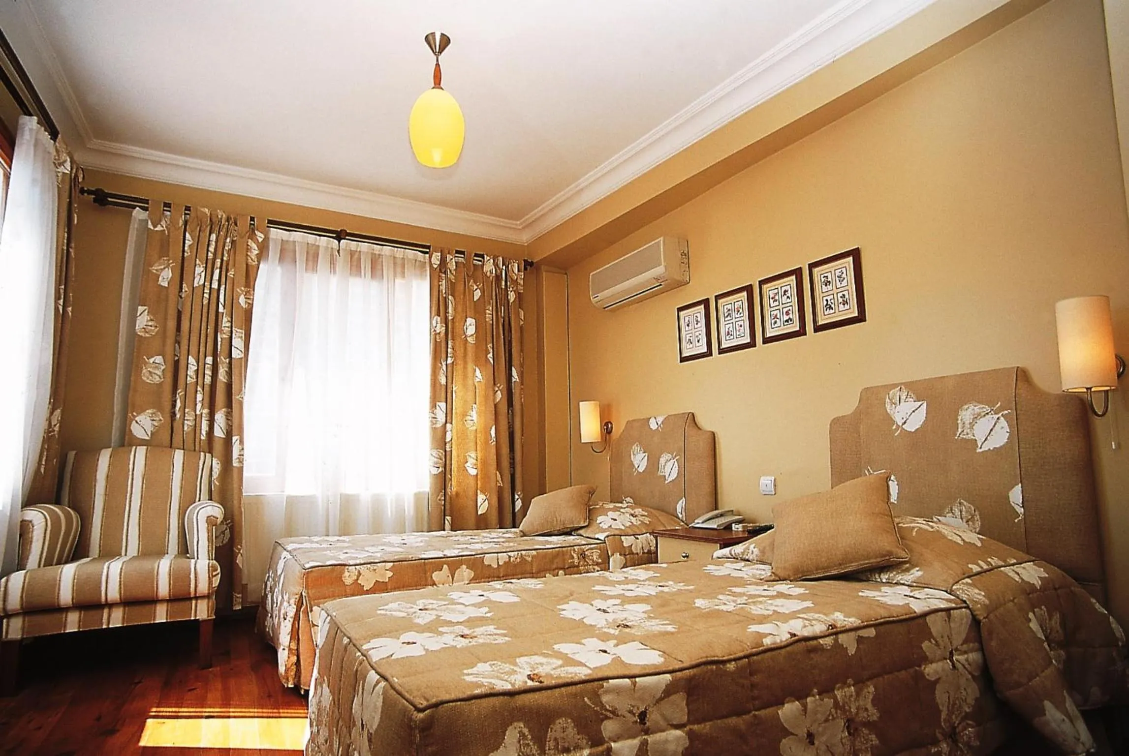 Bedroom, Bed in Hotel Fehmi Bey - Special Category