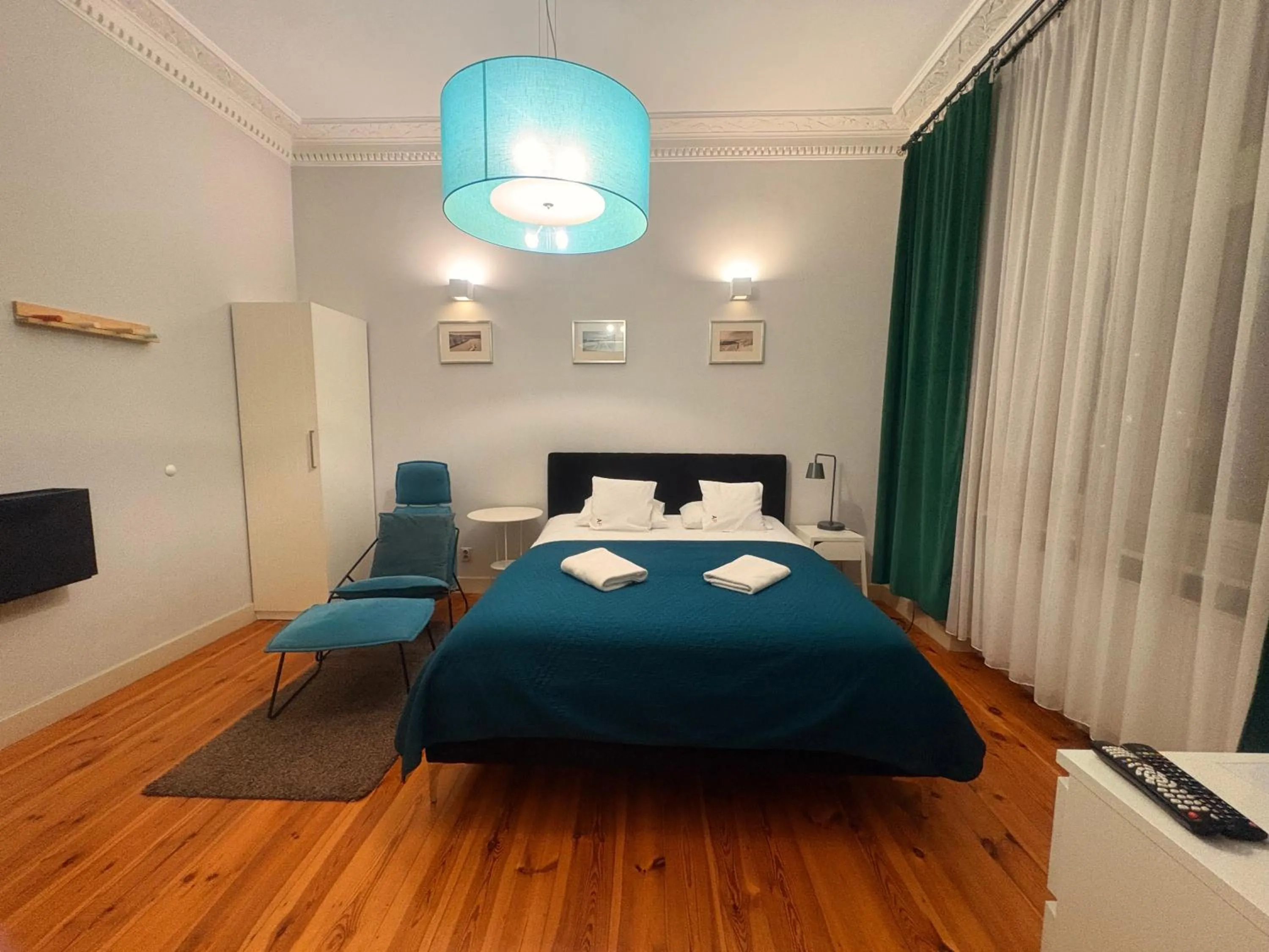 Bedroom, Bed in Apartamenty Pomarańczarnia