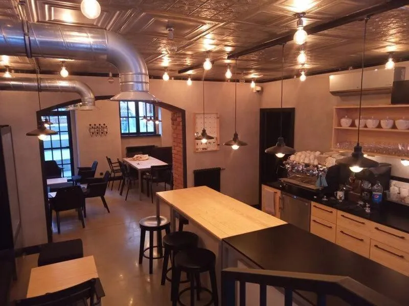 Restaurant/places to eat in Apartamenty Pomarańczarnia