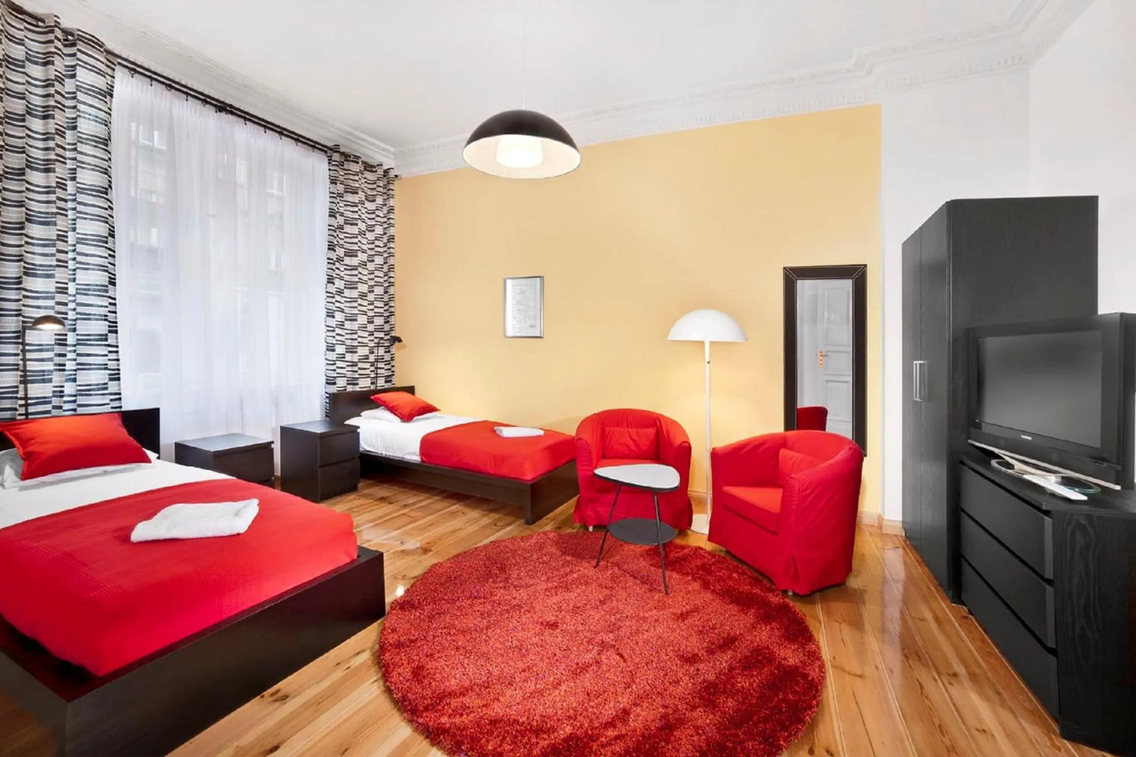 Photo of the whole room, Bed in Apartamenty Pomarańczarnia