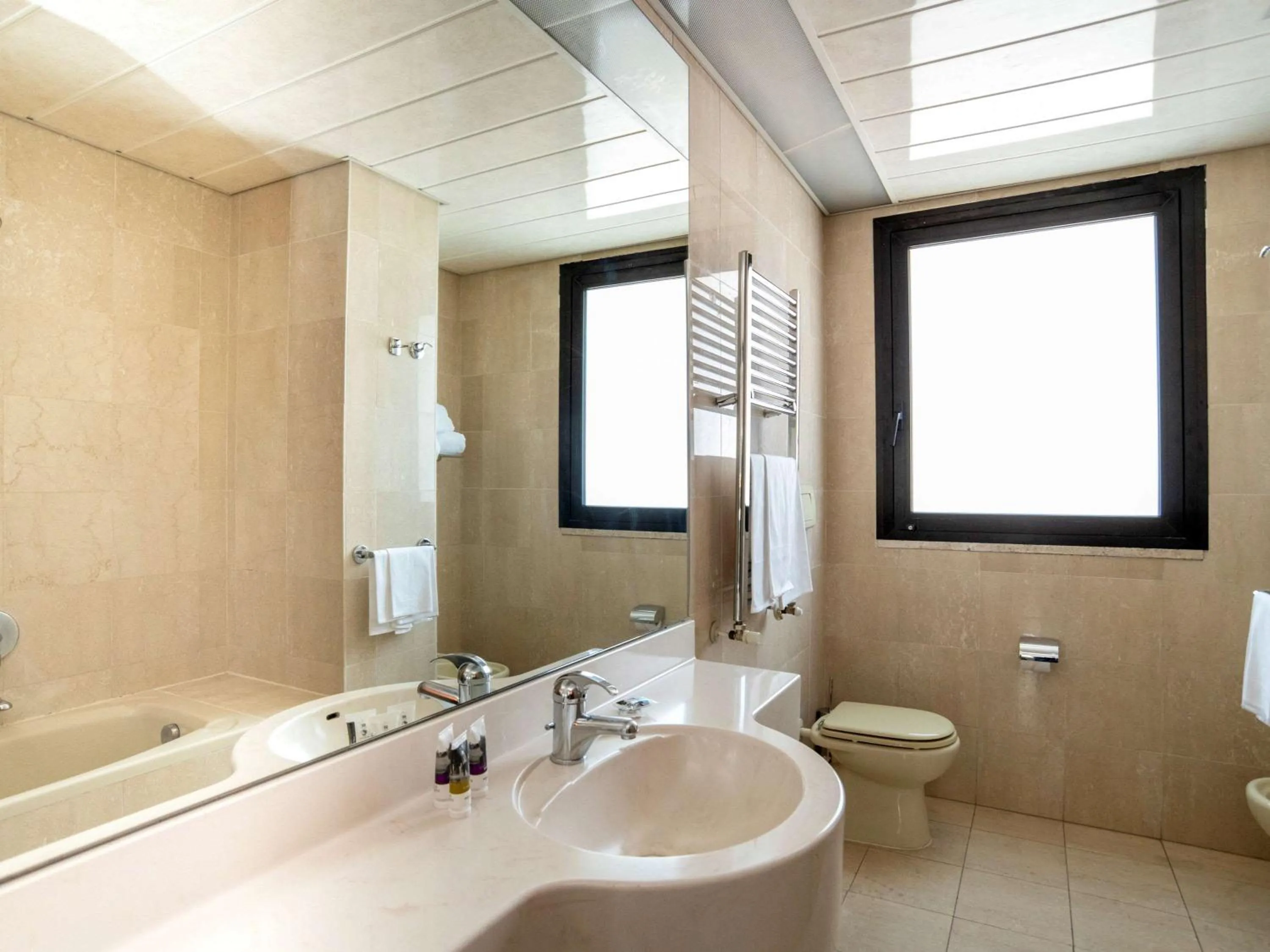 Bathroom in Hotel Delfino Taranto