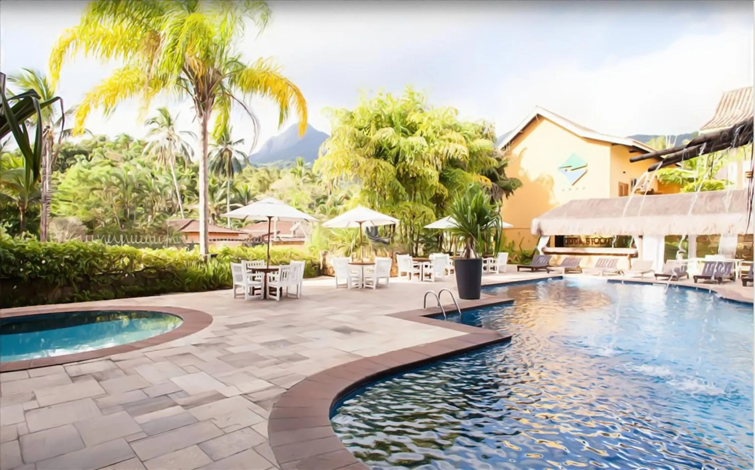 Swimming pool in Galápagos ApartHotel