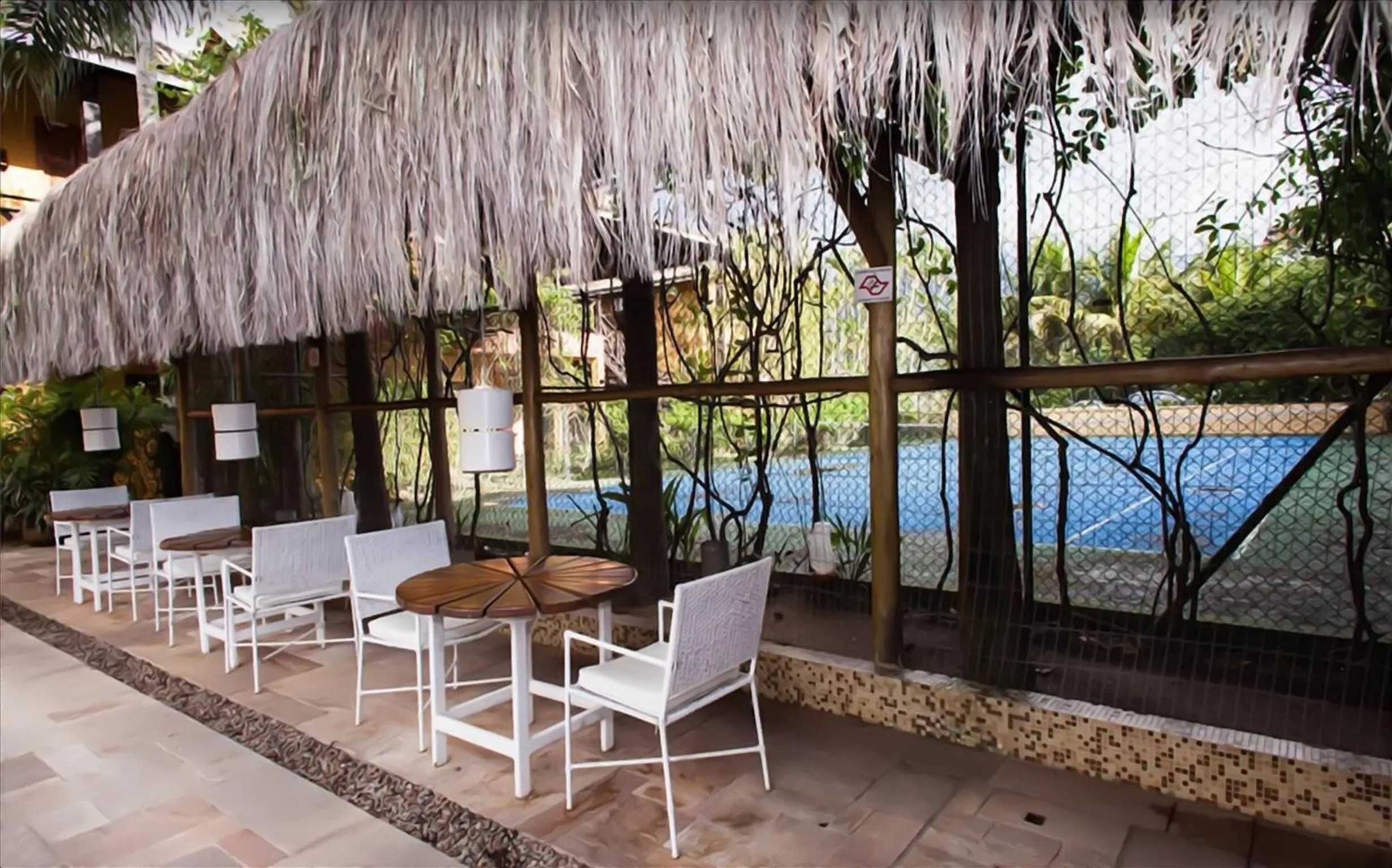 Patio in Galápagos ApartHotel