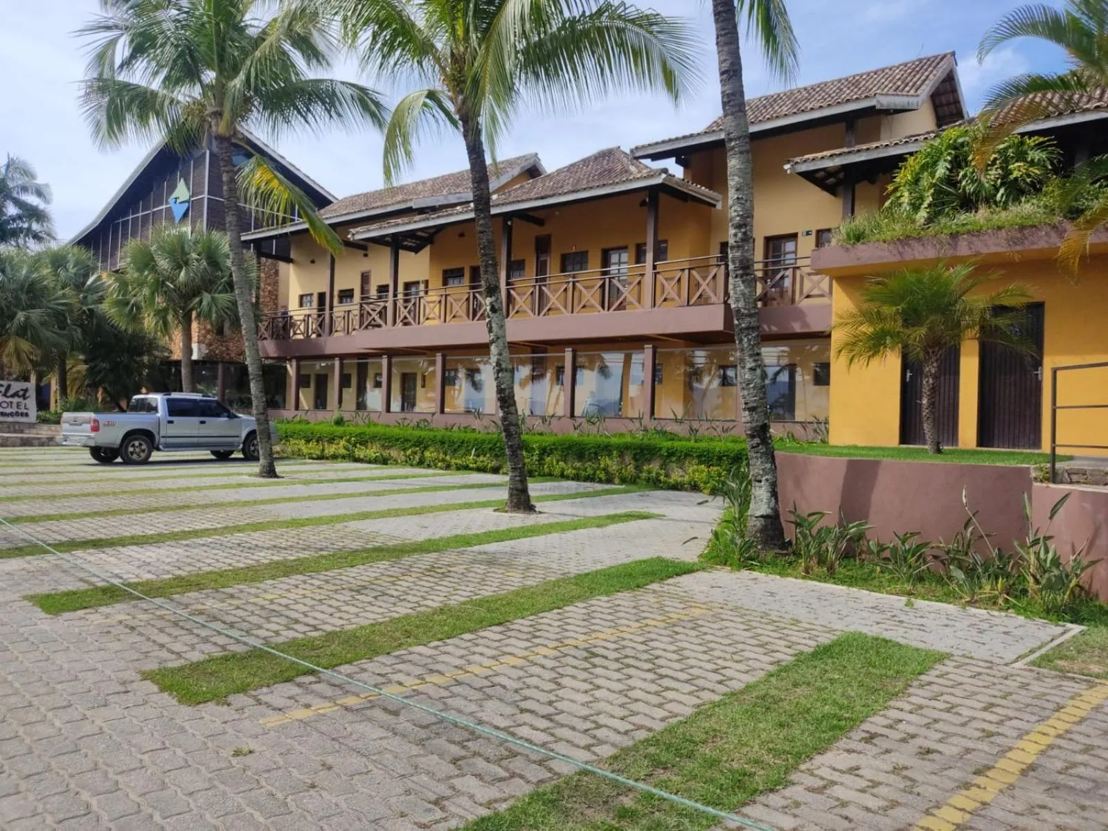 Property building in Galápagos ApartHotel