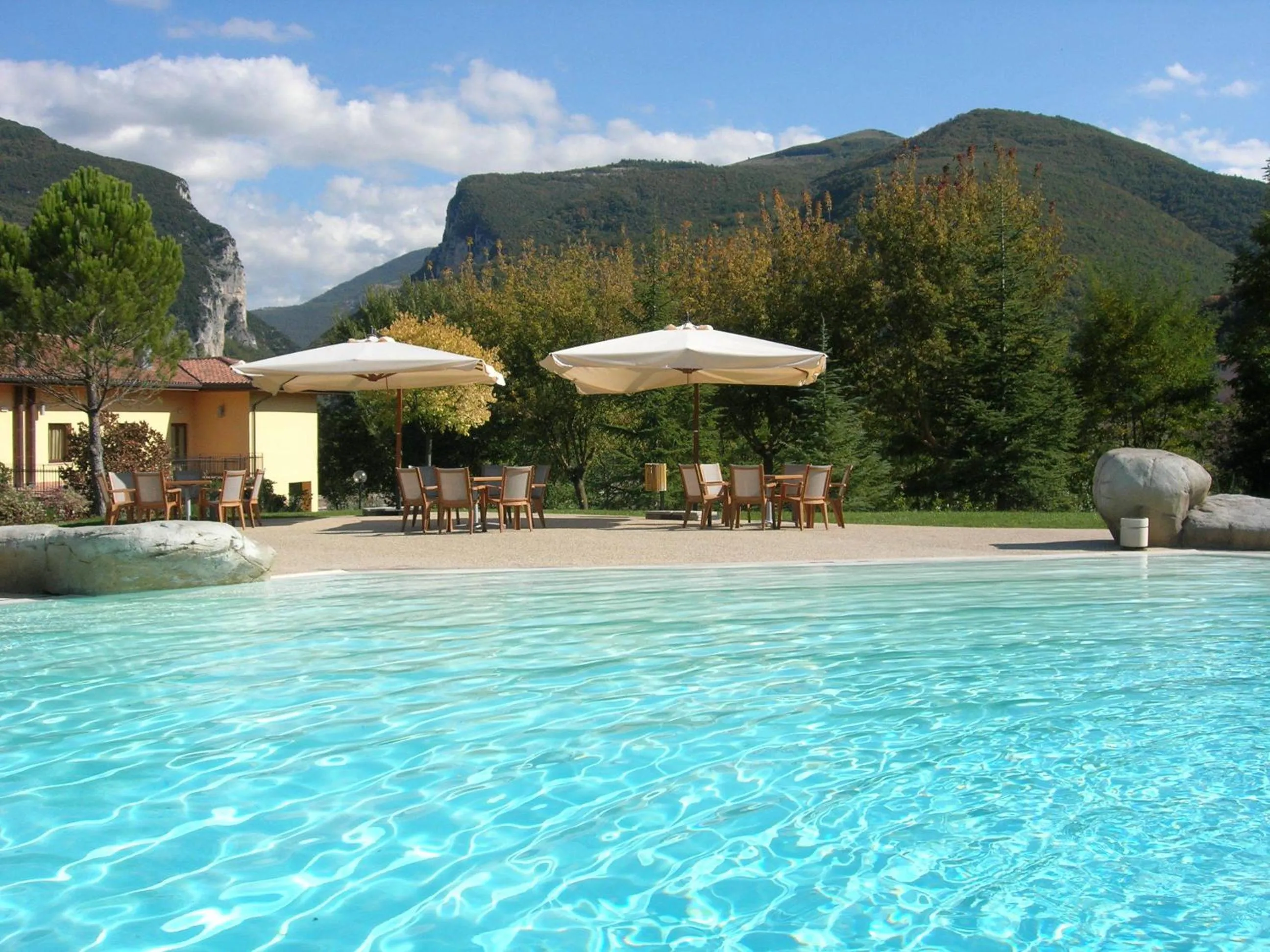 Swimming pool in Hotel Le Grotte