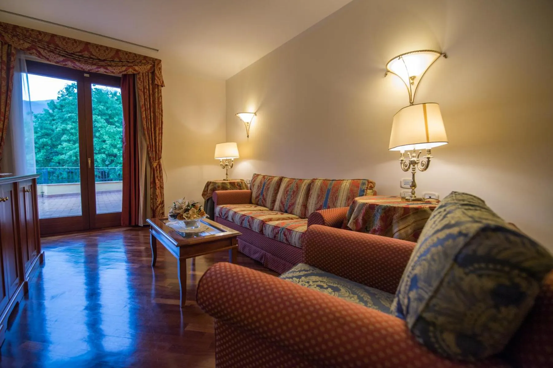 Living room in Hotel Le Grotte