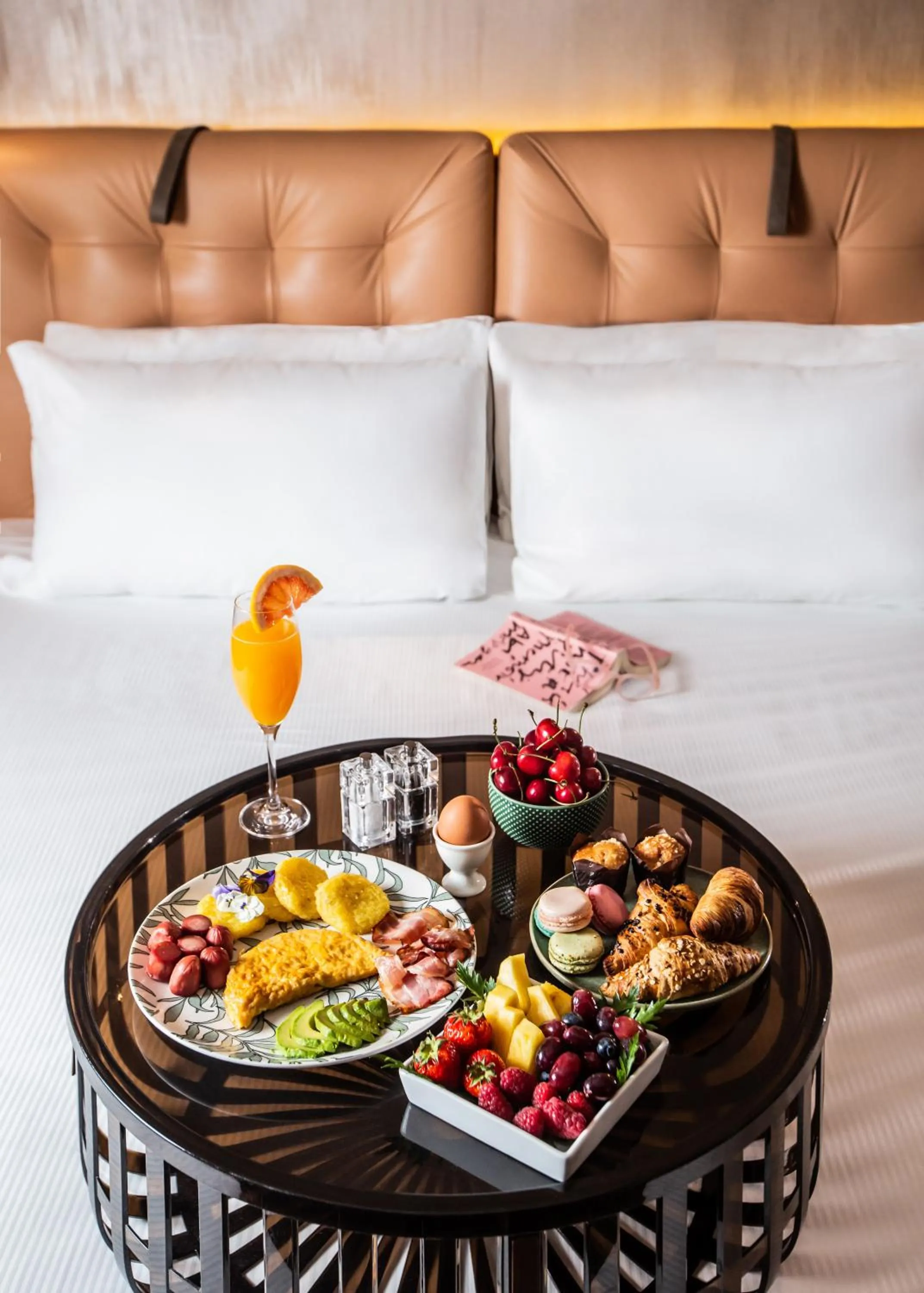 Food and drinks in Milan Suite Hotel