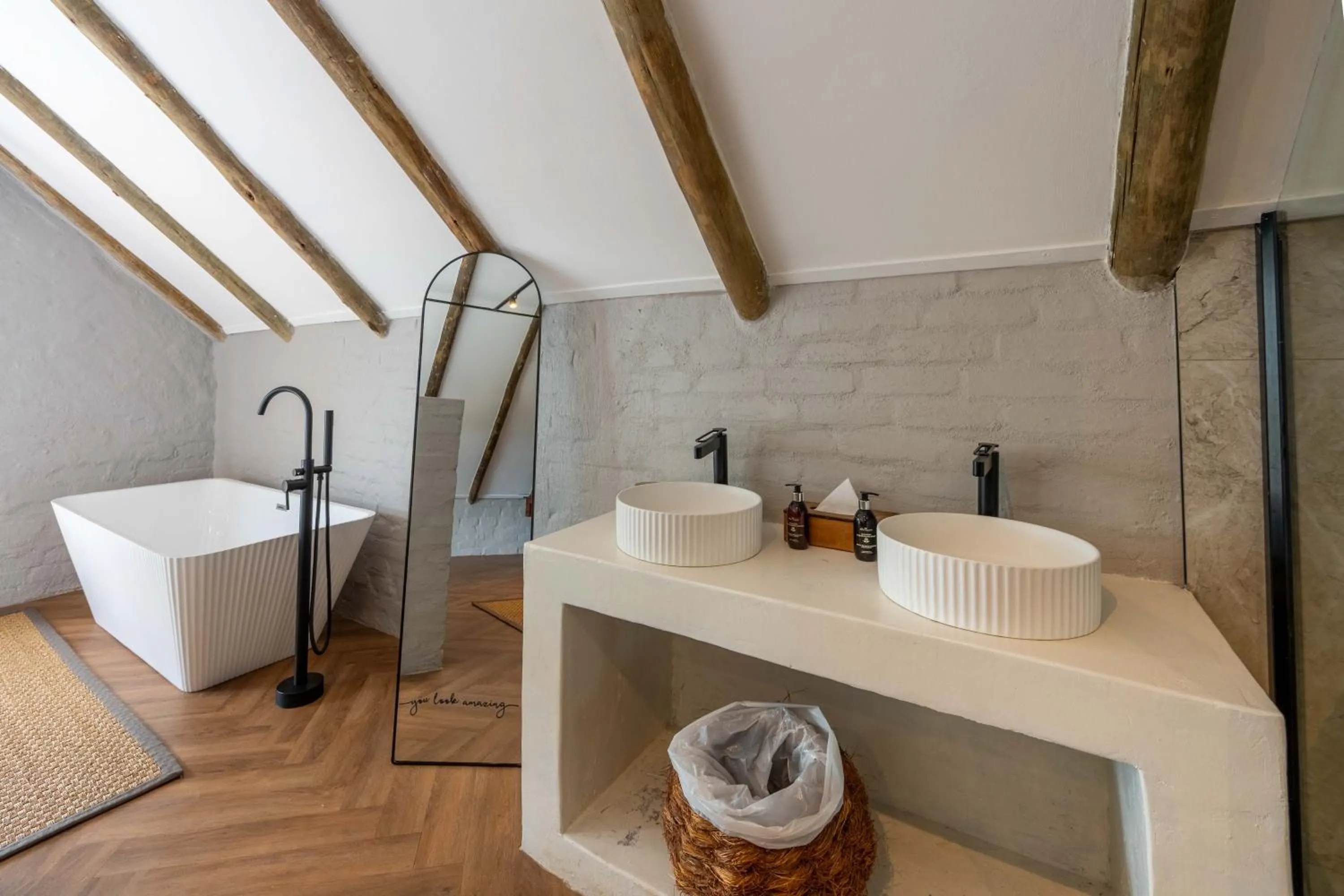 Bathroom in River House Lodge