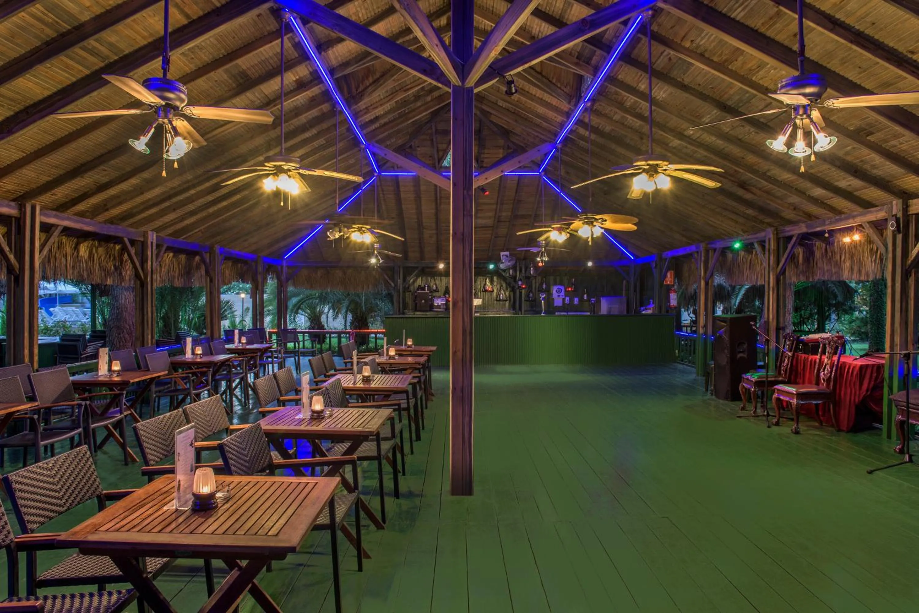 Lunch in Botanik Hotel