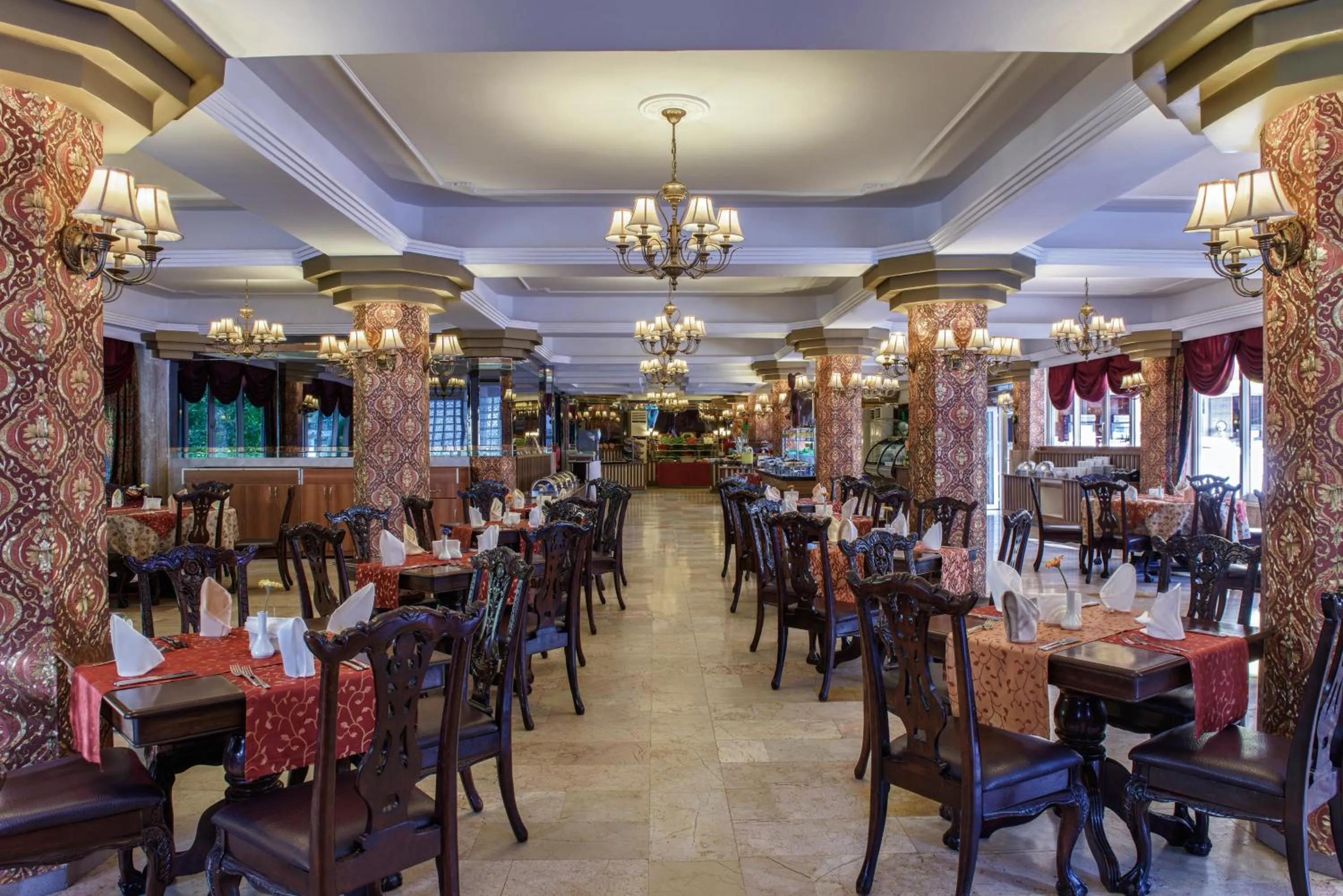 Restaurant/places to eat in Botanik Hotel