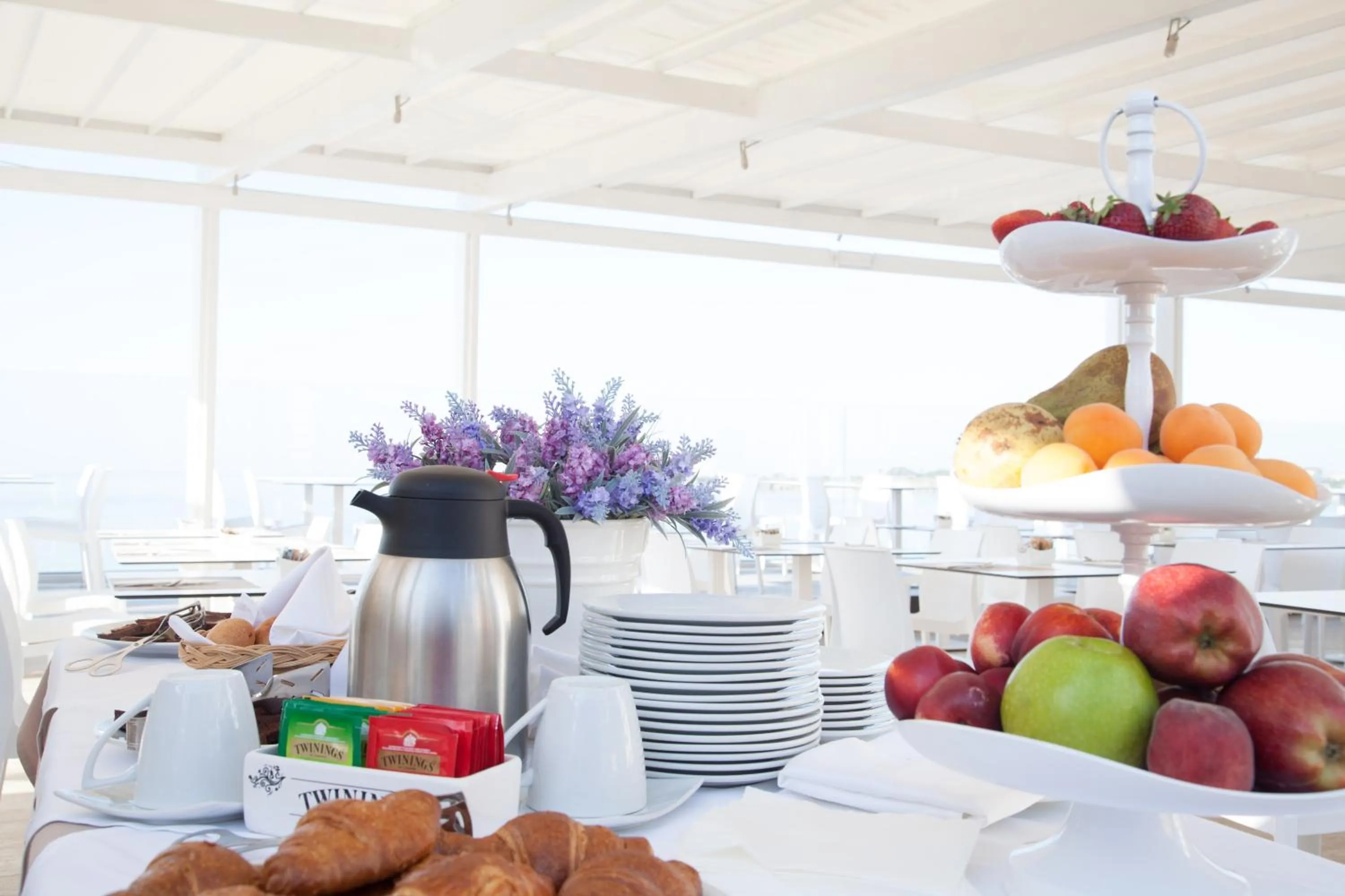 Buffet breakfast in White Bay