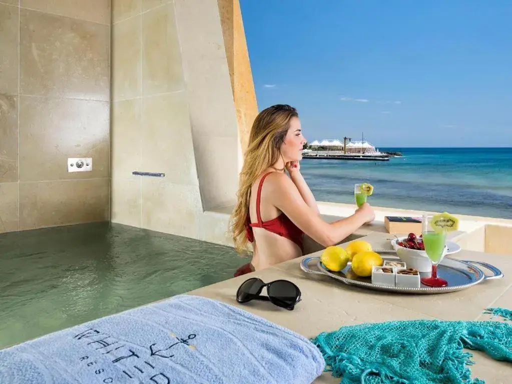 Deluxe Suite with Sea View in White Bay Deluxe Suite with Sea View in White Bay