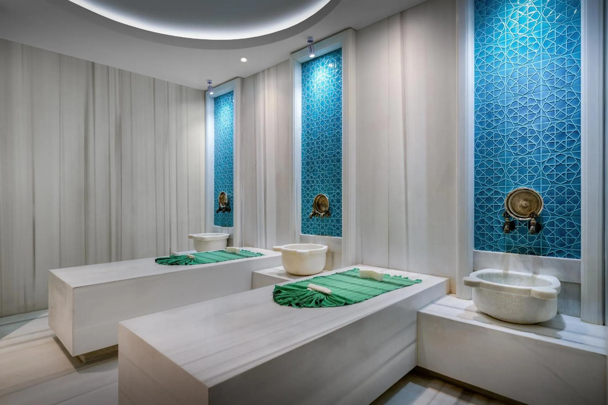 Public Bath in Delphin Palace Hotel