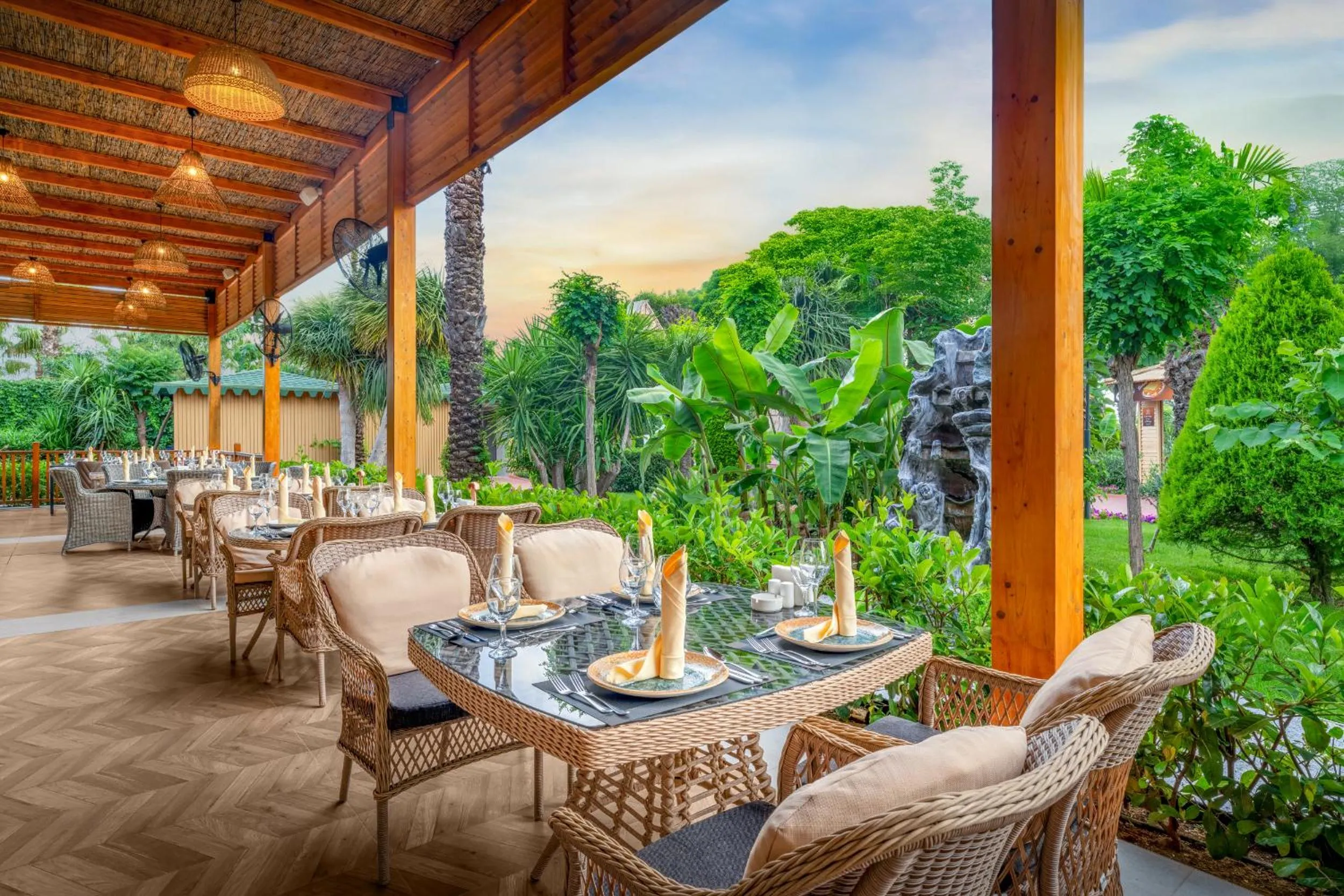 Restaurant/places to eat in Delphin Palace Hotel